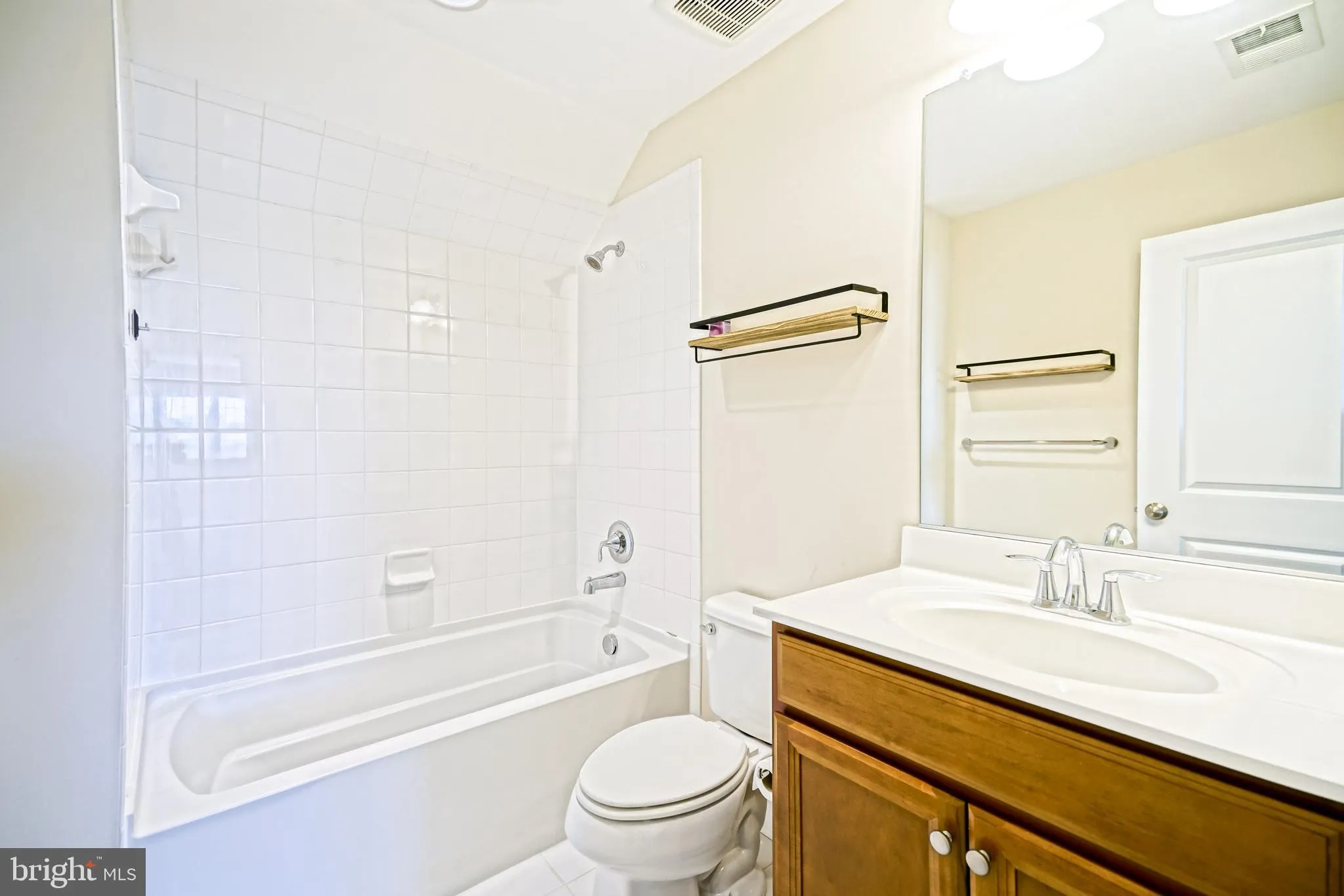 Lewes, Delaware 19958, United States, 4 Bedrooms Bedrooms, ,4 BathroomsBathrooms,Residential,Active,119240