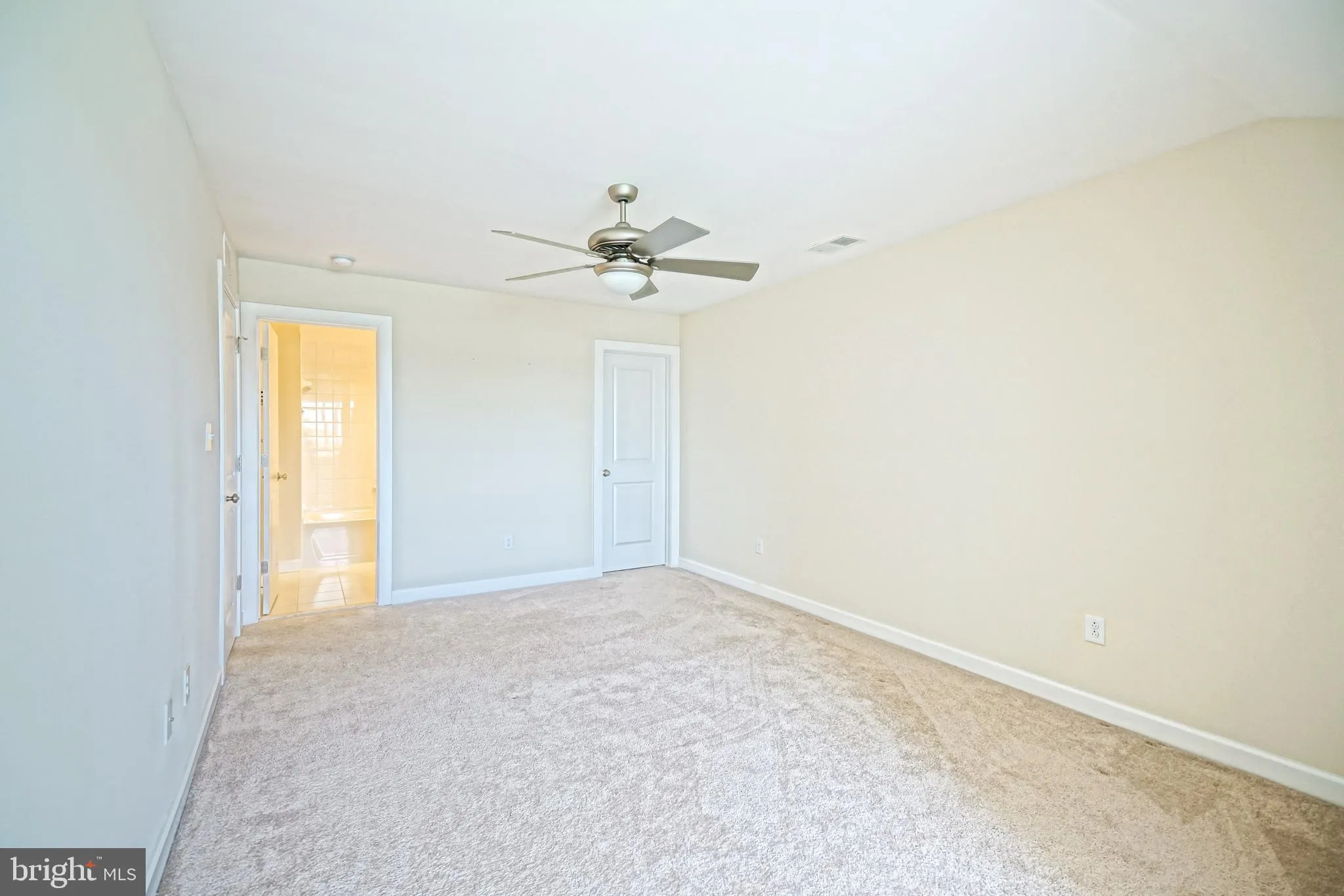 Lewes, Delaware 19958, United States, 4 Bedrooms Bedrooms, ,4 BathroomsBathrooms,Residential,Active,119240