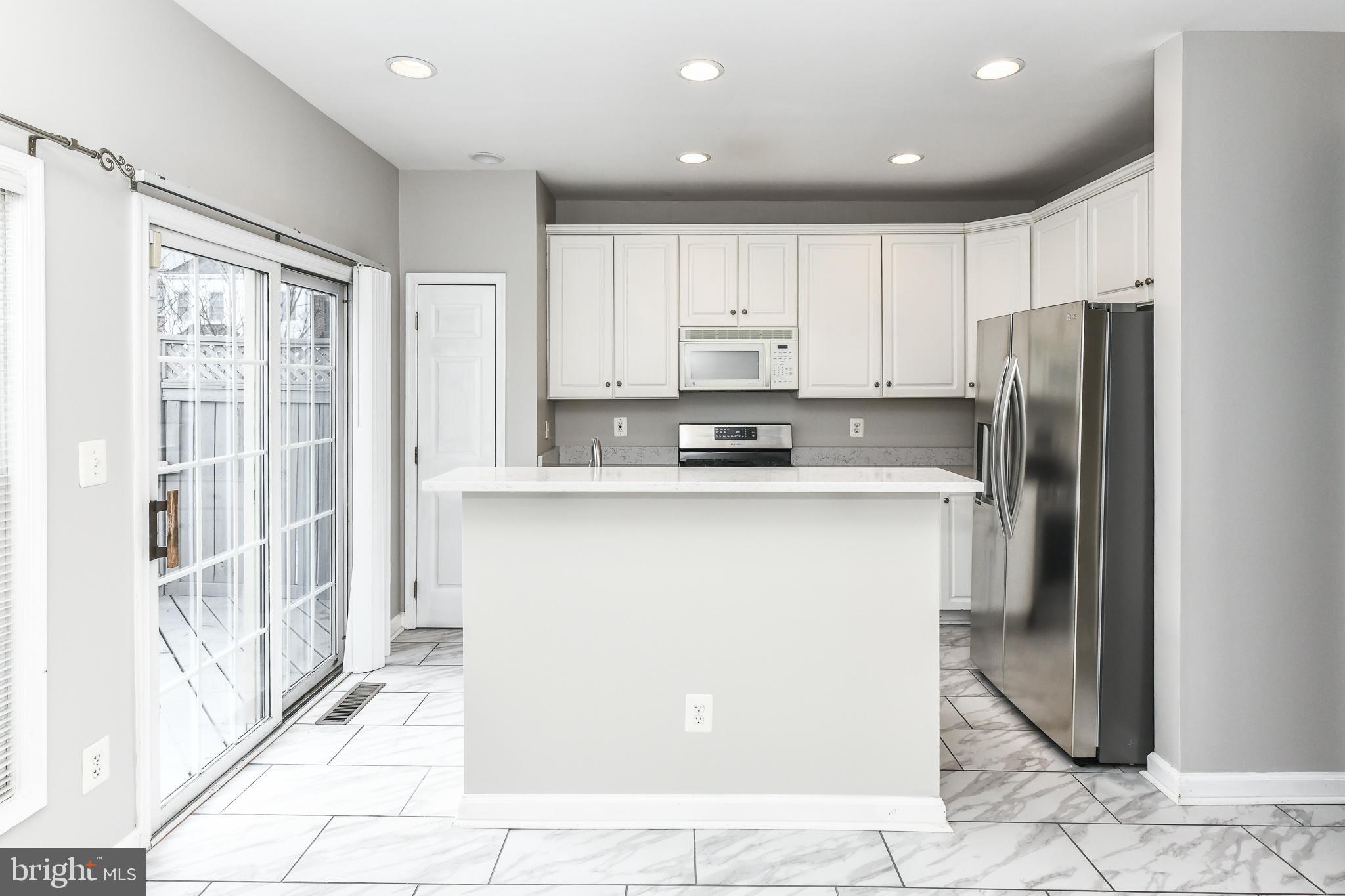 TYSONS VILLAGE - Residential Lease