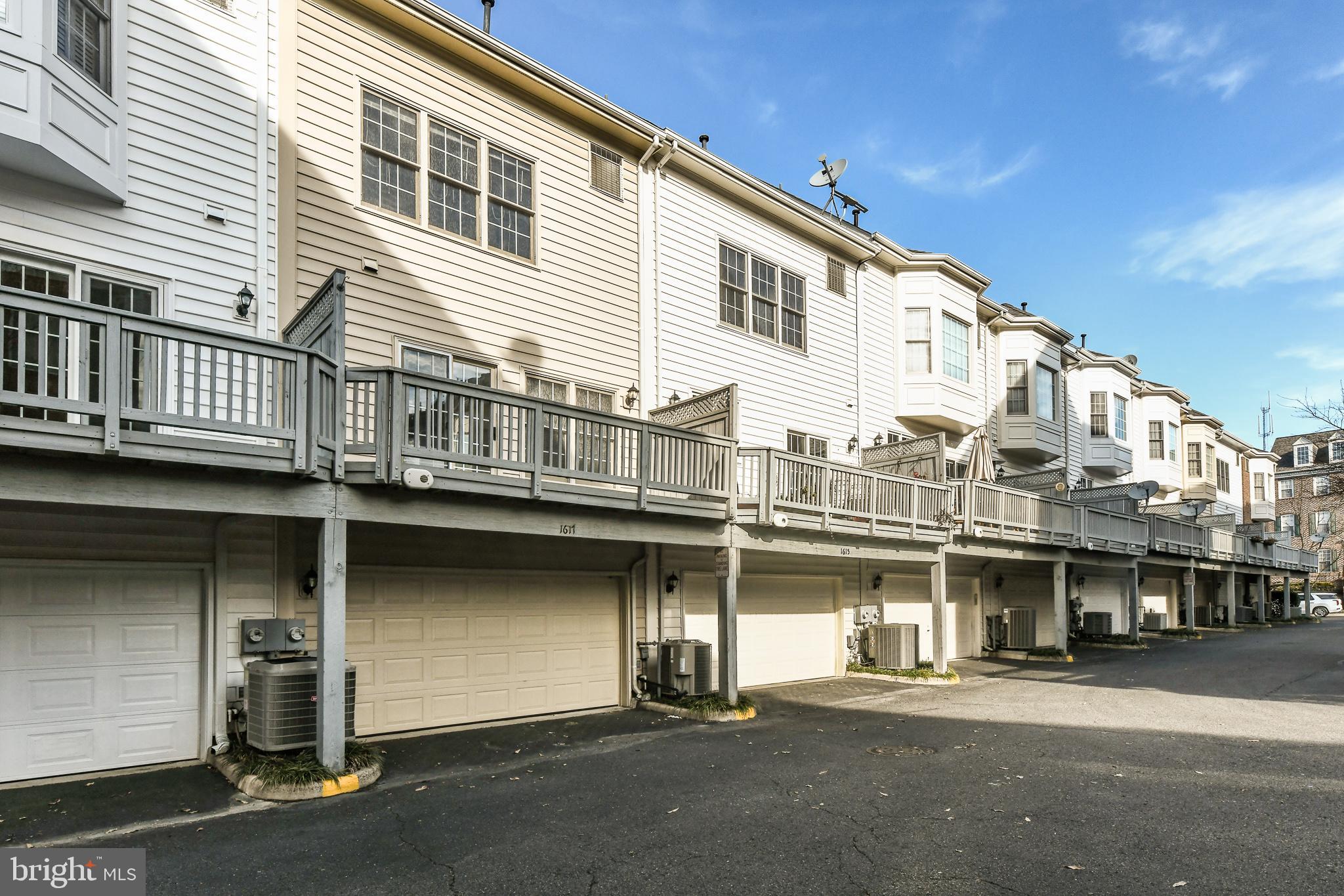 TYSONS VILLAGE - Residential Lease