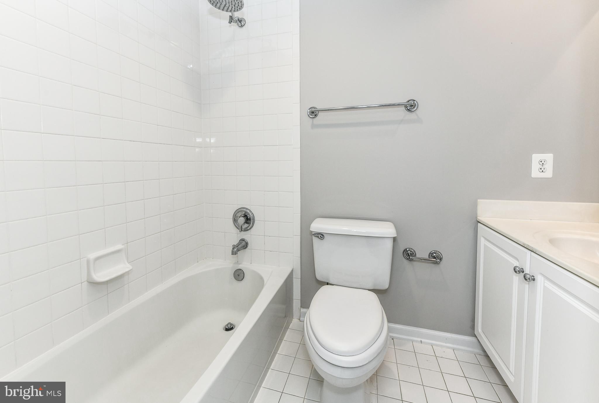 TYSONS VILLAGE - Residential Lease