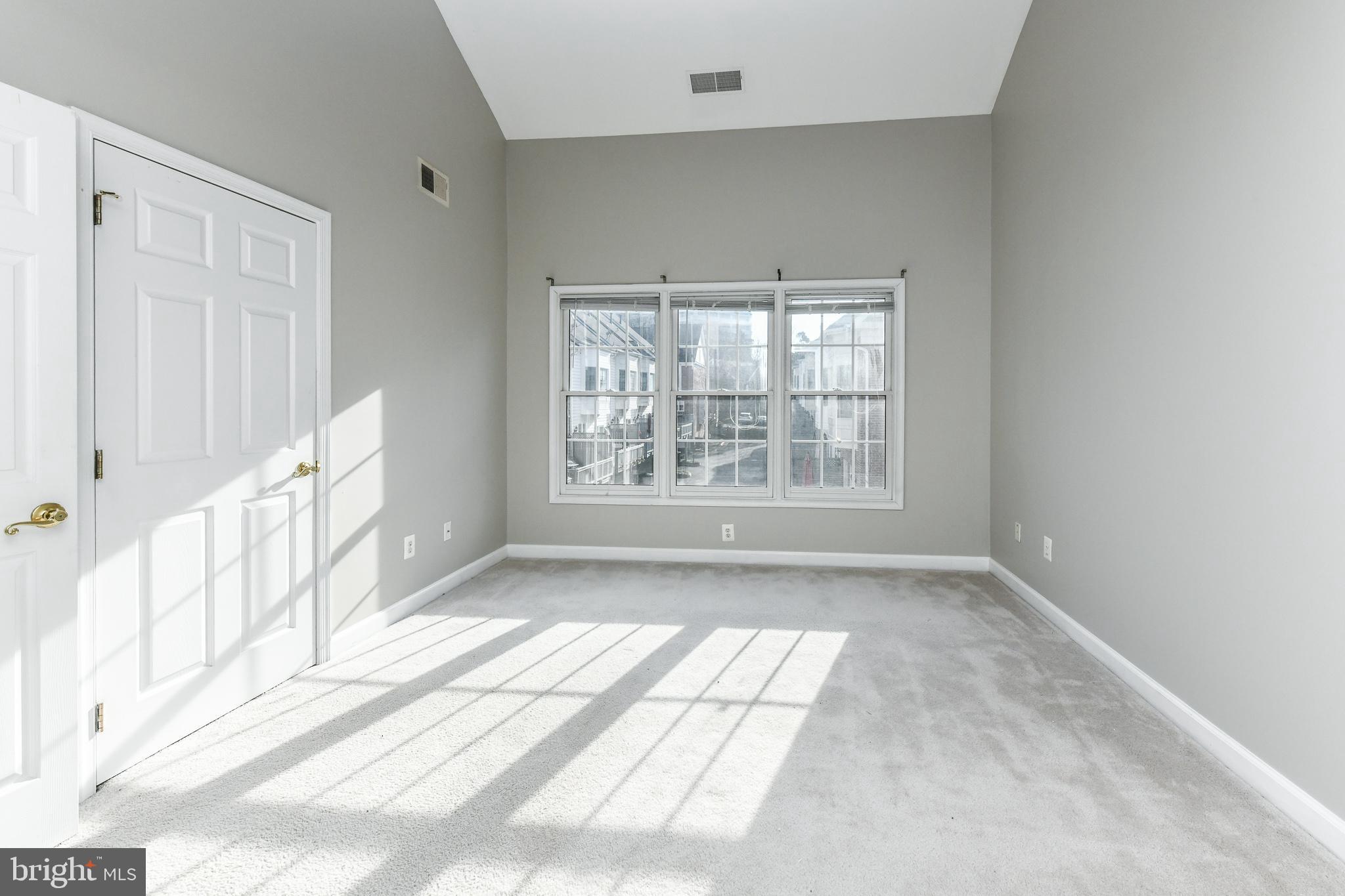 TYSONS VILLAGE - Residential Lease