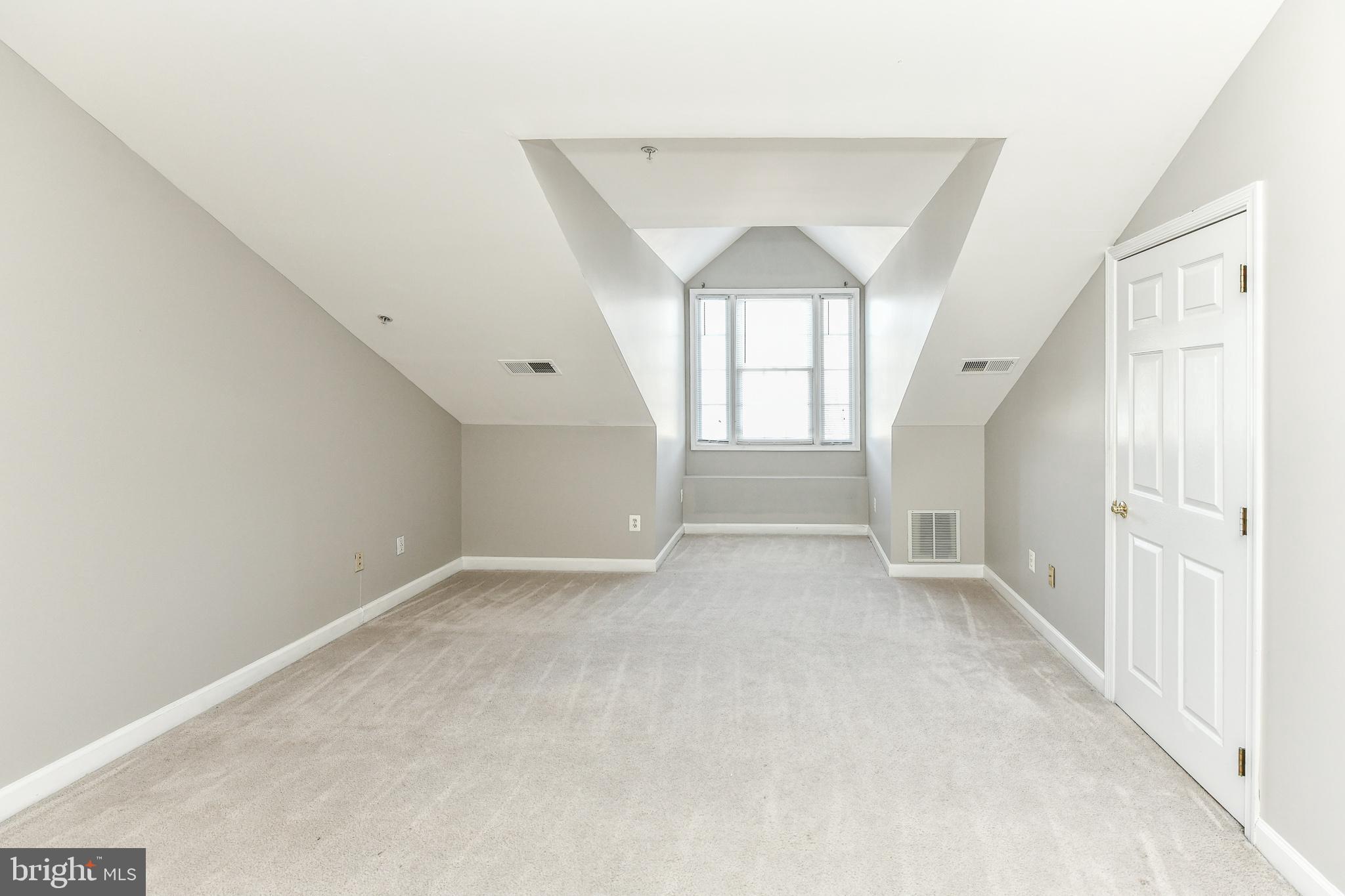 TYSONS VILLAGE - Residential Lease