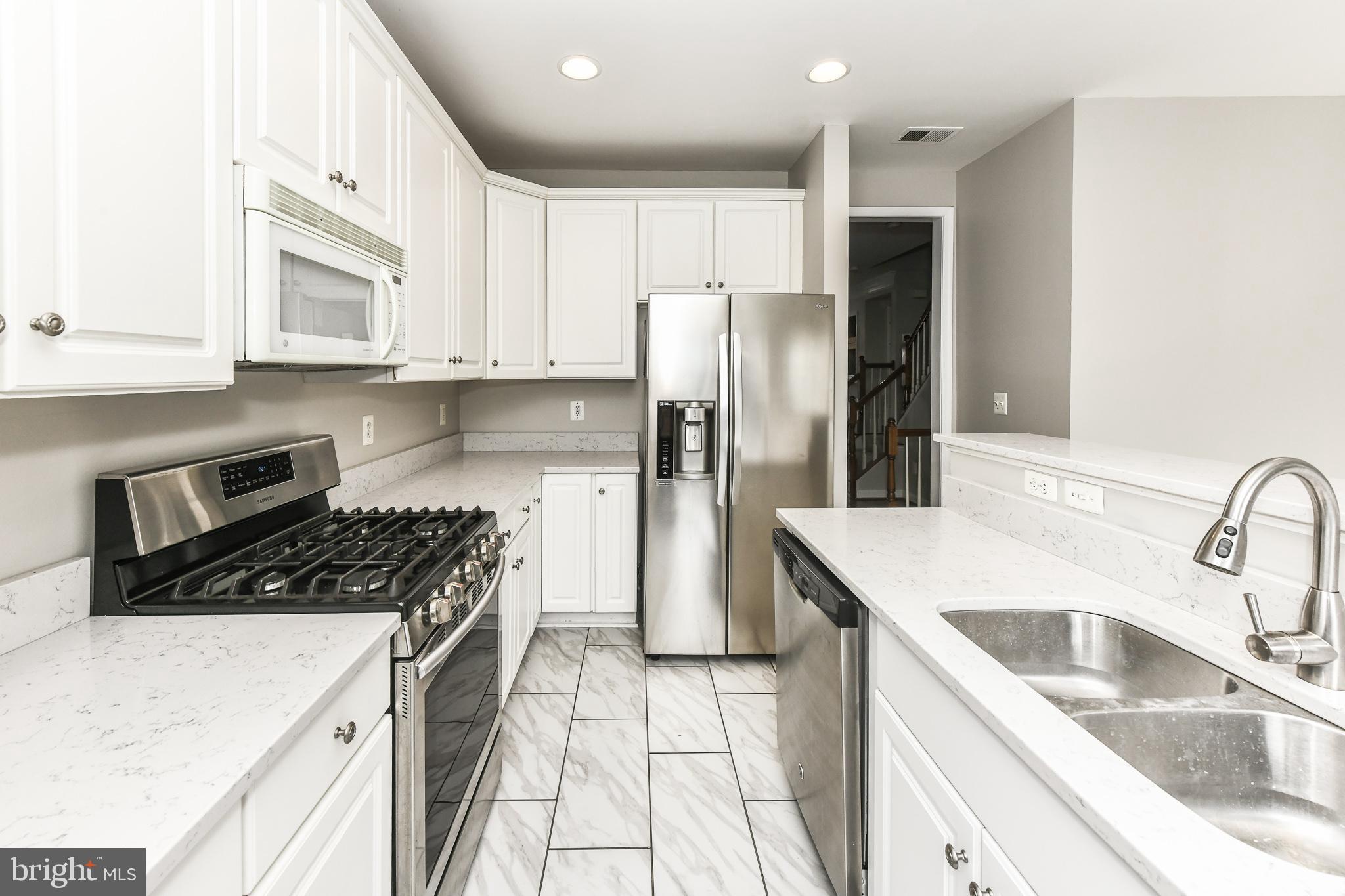 TYSONS VILLAGE - Residential Lease