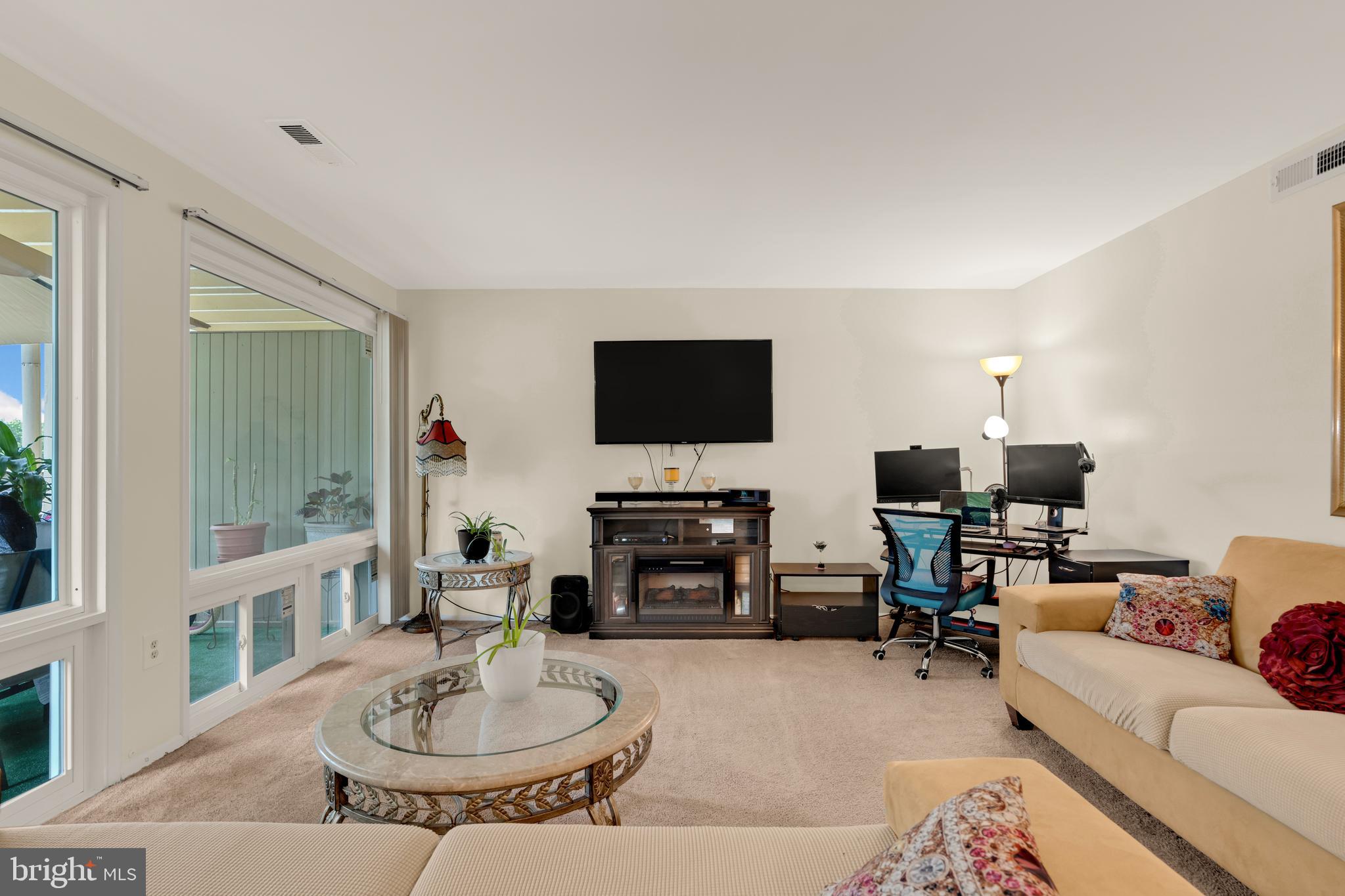 7318 DONNELL PLACE C4