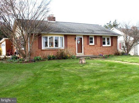 Photo of 836 W View Avenue, Manheim, PA 17545 (MLS # PALA2049174)