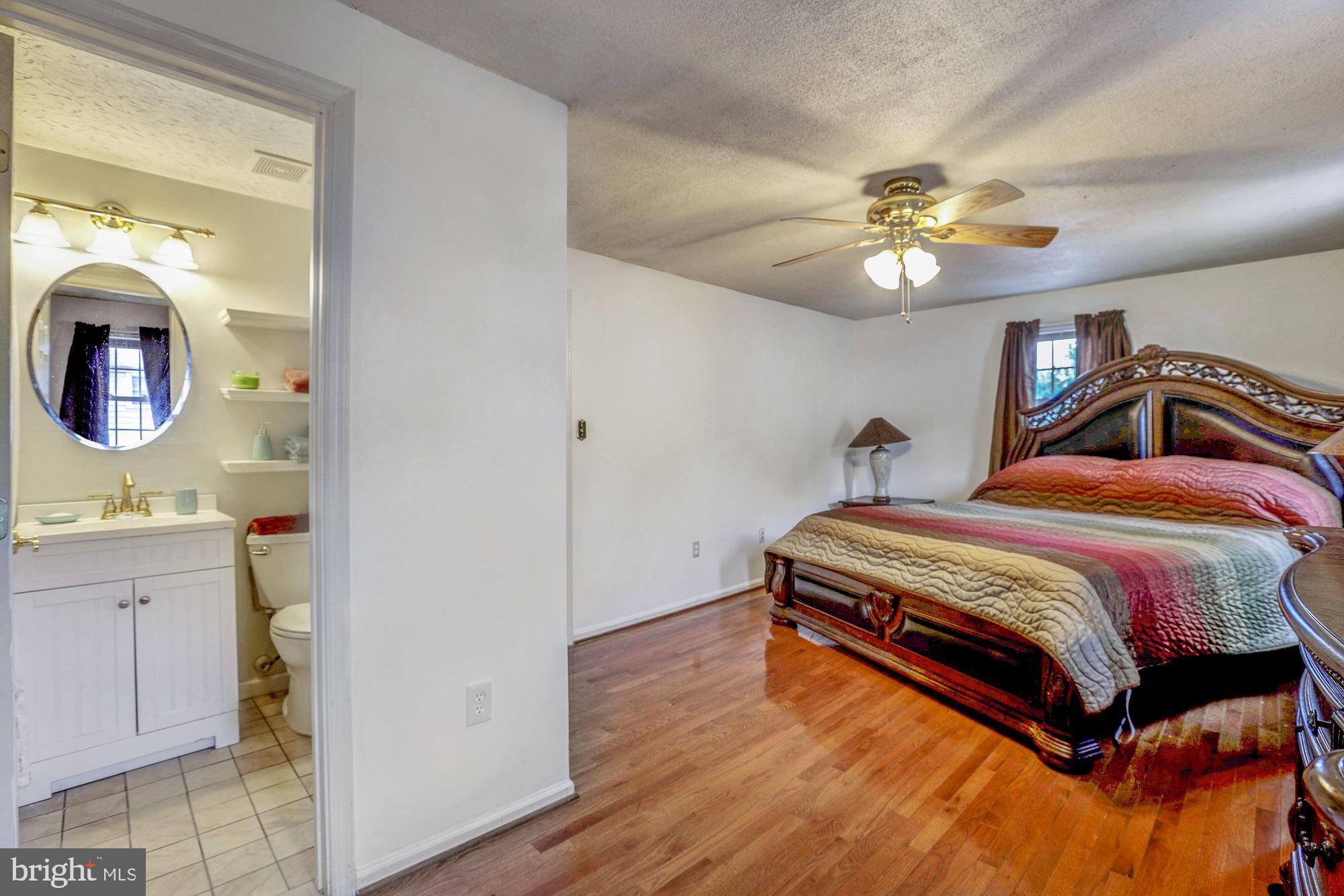 GREENWICH HILL - Residential