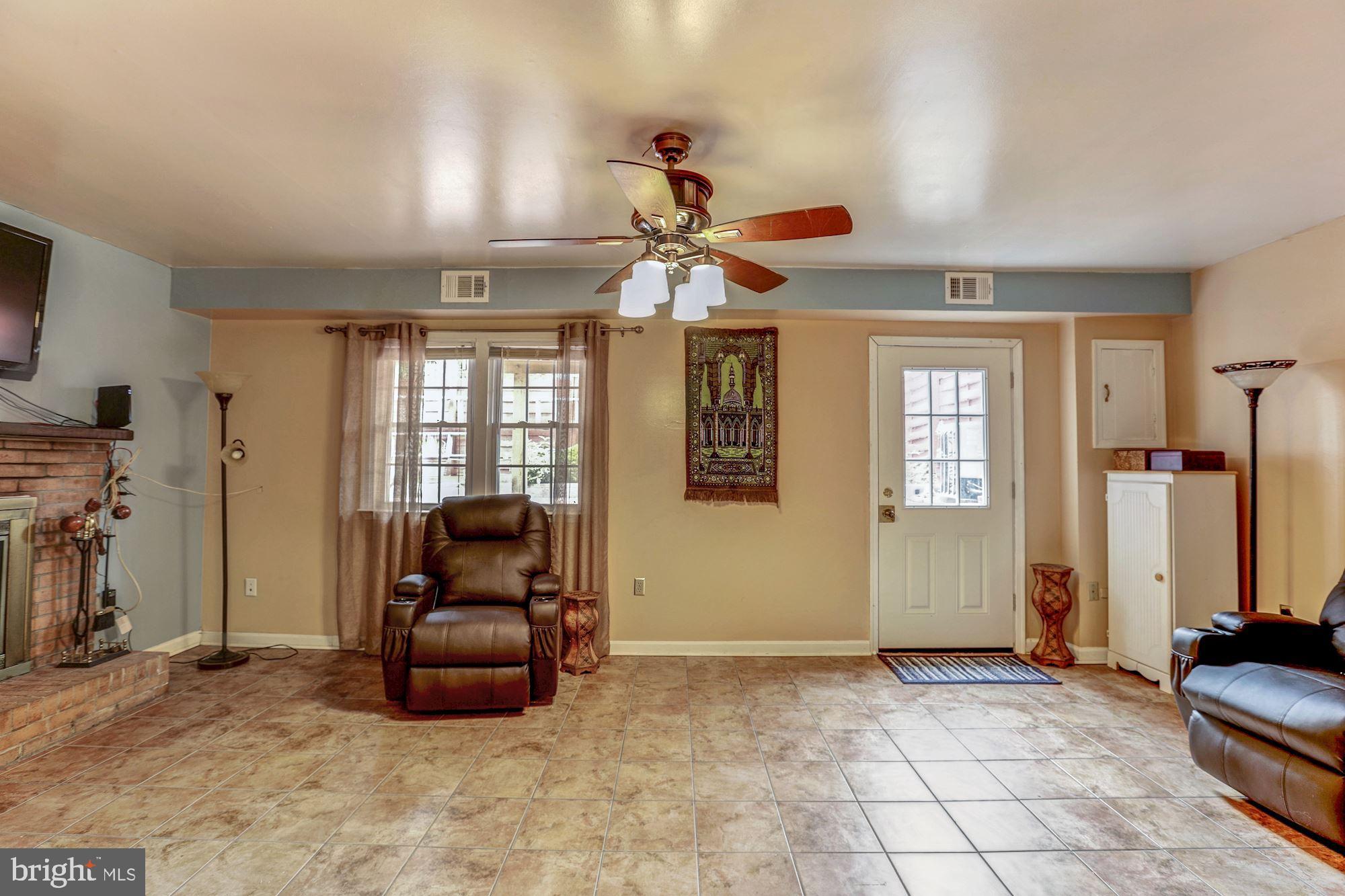 GREENWICH HILL - Residential