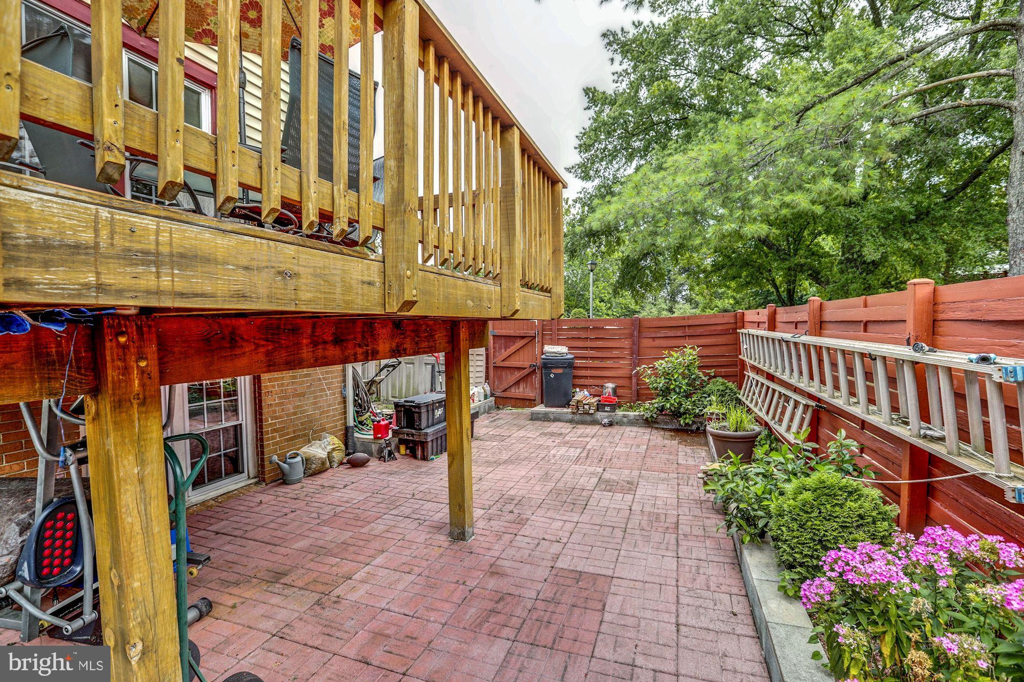 GREENWICH HILL - Residential