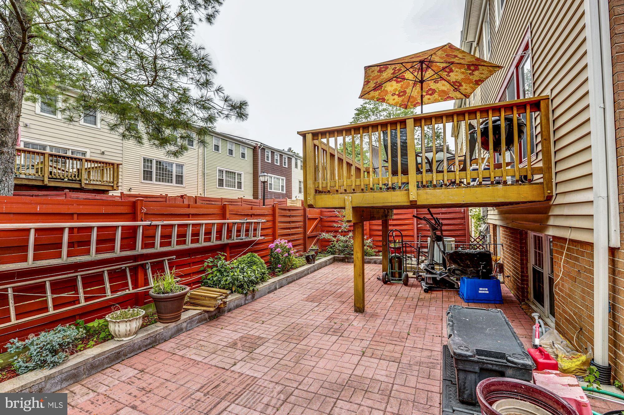 GREENWICH HILL - Residential