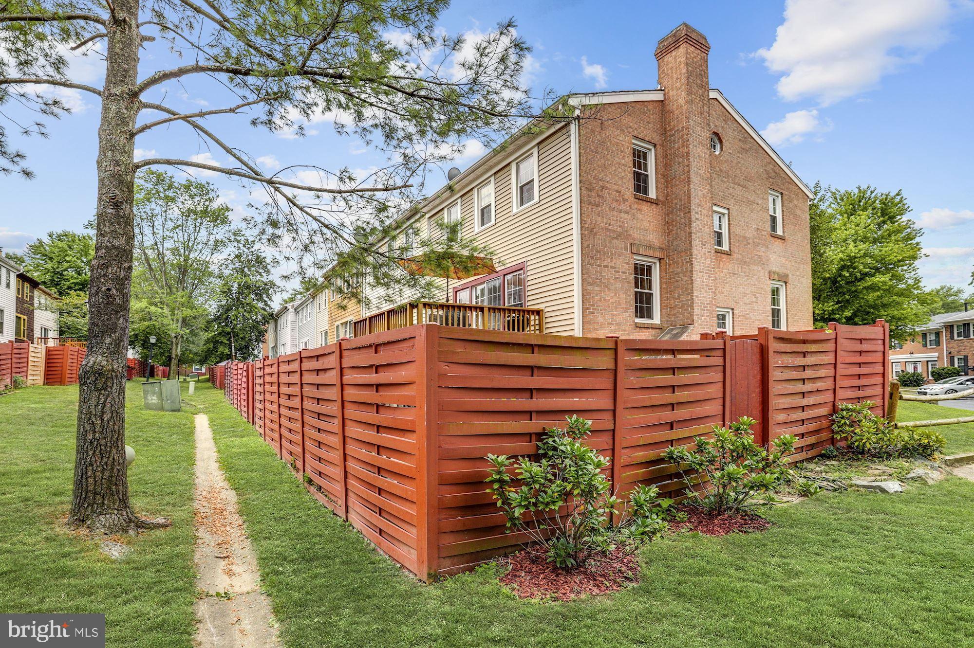 GREENWICH HILL - Residential