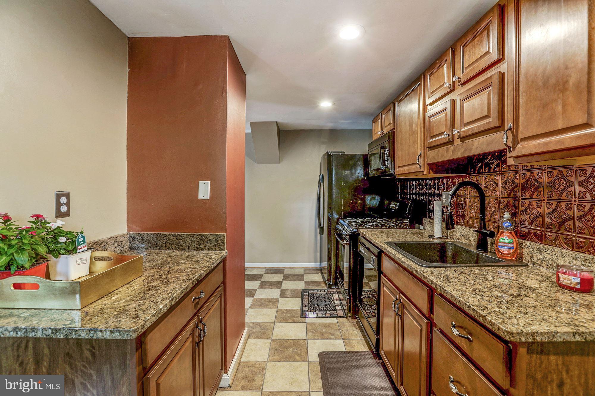 GREENWICH HILL - Residential