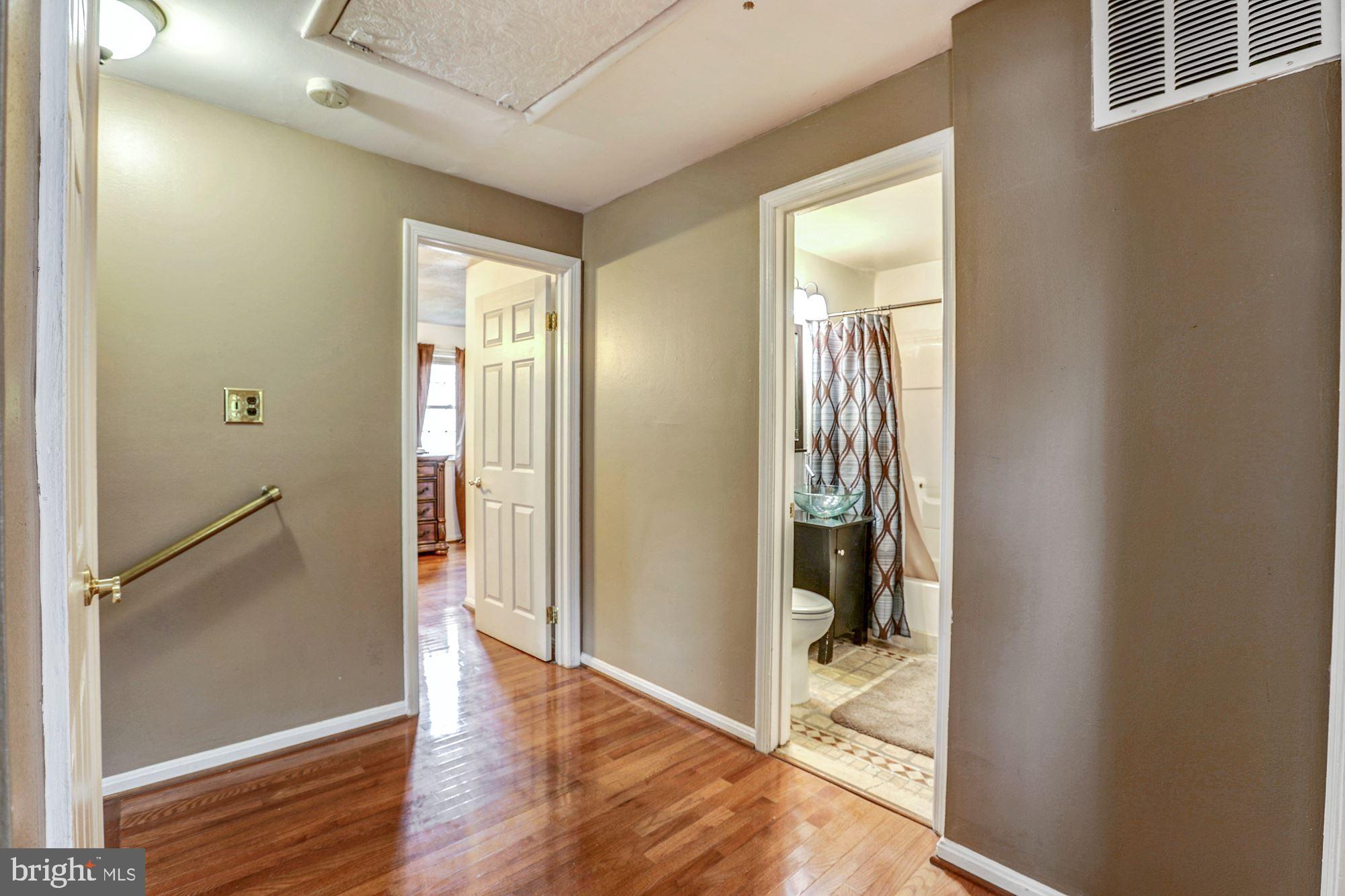 GREENWICH HILL - Residential