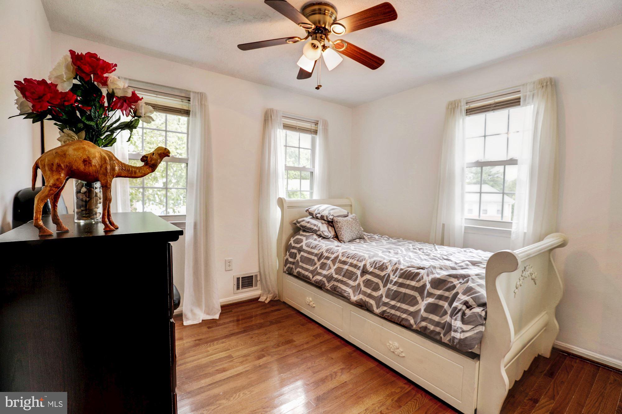 GREENWICH HILL - Residential