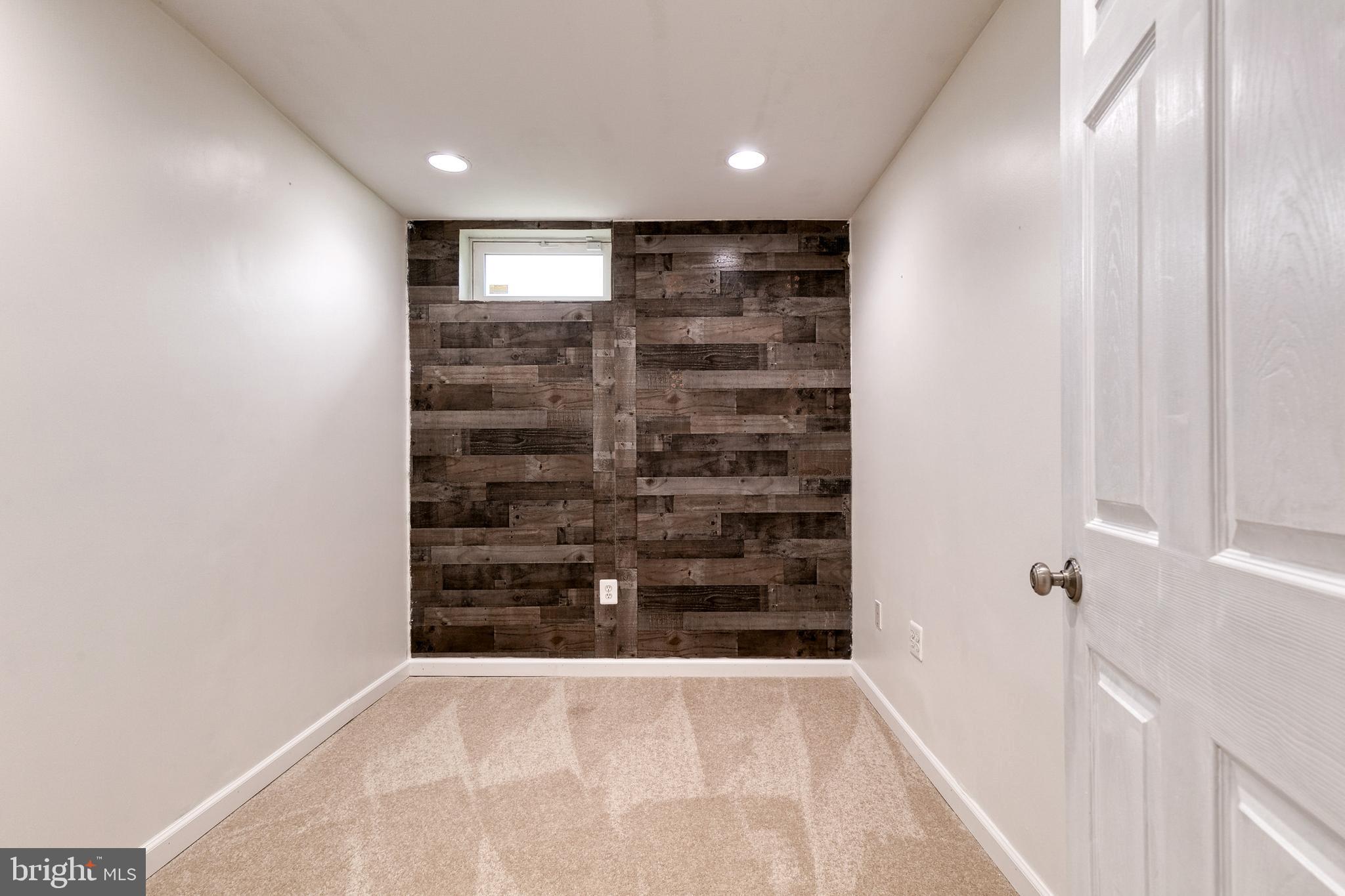 WHITE MARSH - Residential