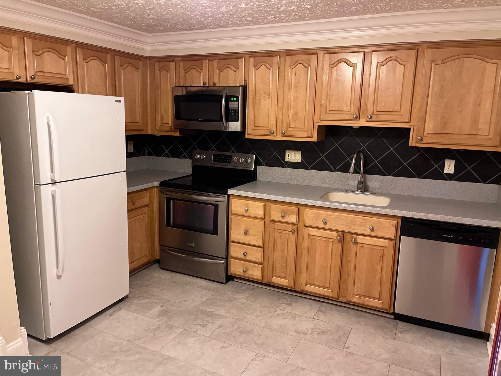 POPPLETON - Residential Lease