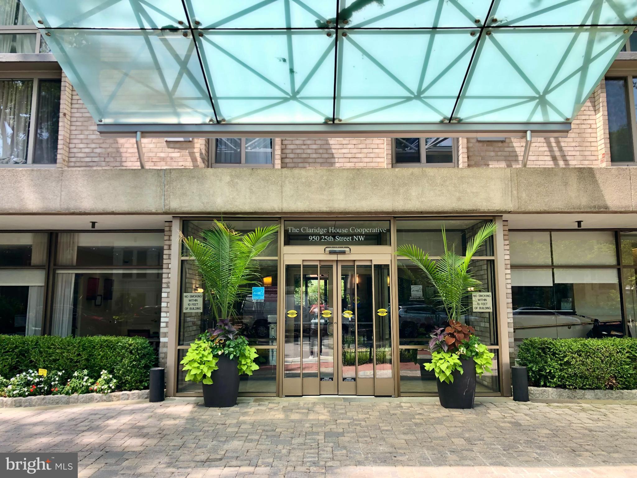 950 25TH STREET NW N204