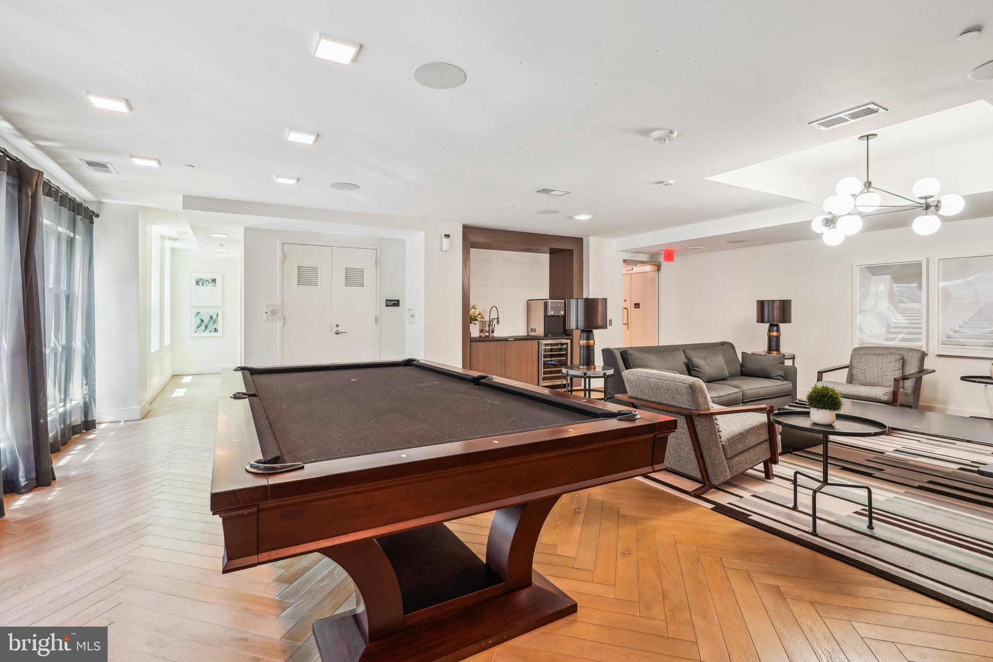 KEY AND NASH - Residential