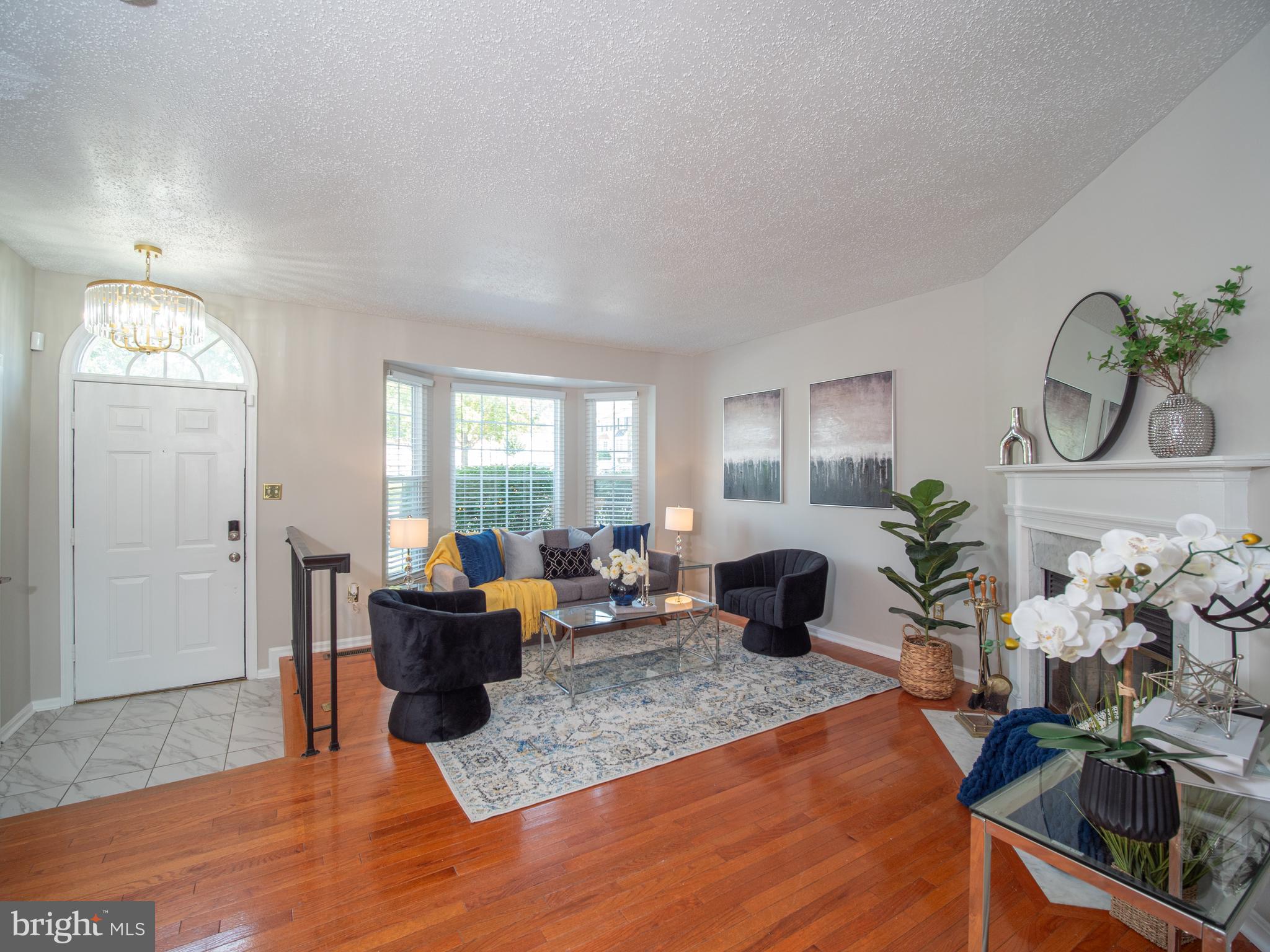 918 LAKE OVERLOOK DRIVE