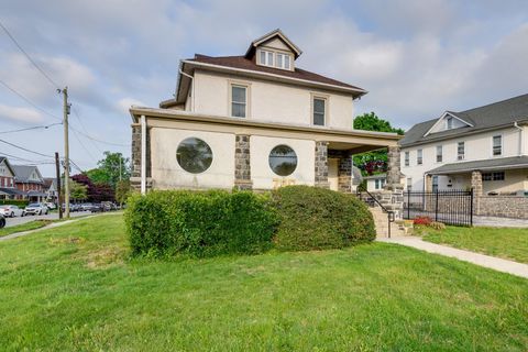 Photo of 700 Darby Road, HAVERTOWN, PA 19083 (MLS # PADE2105778)