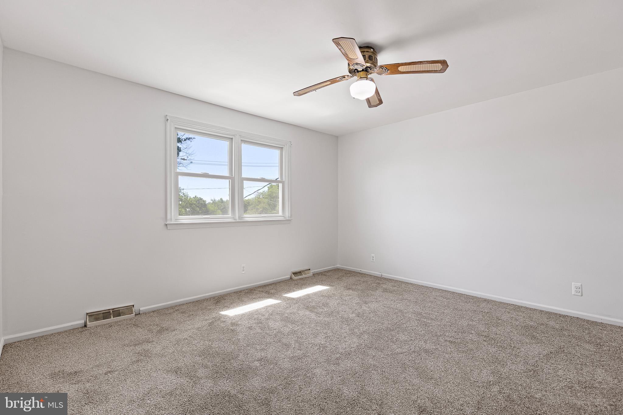 1040 VALLEY ROAD