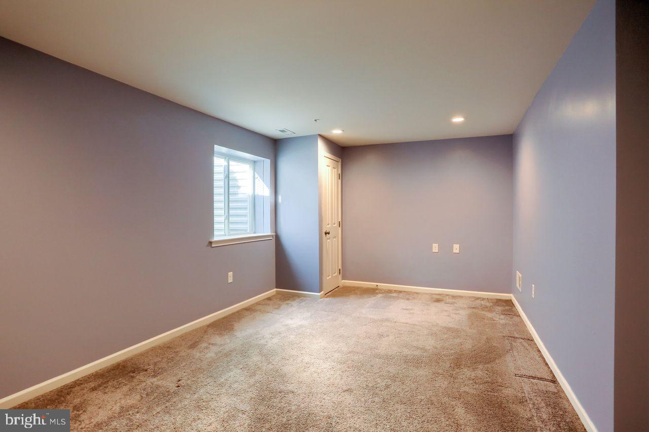 LAUREL RIDGE - Residential