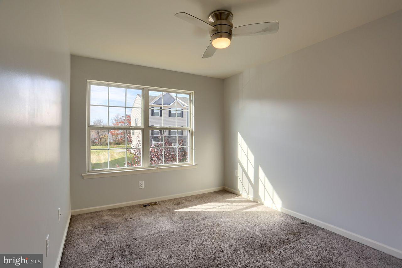 LAUREL RIDGE - Residential