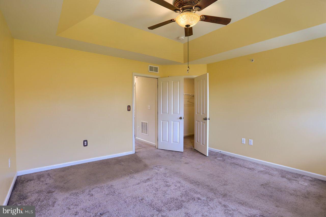 LAUREL RIDGE - Residential