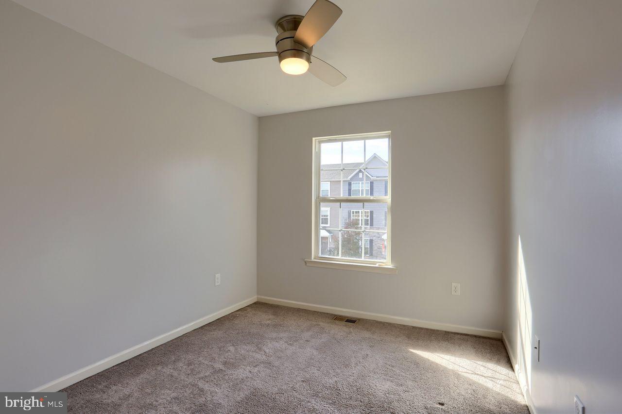 LAUREL RIDGE - Residential