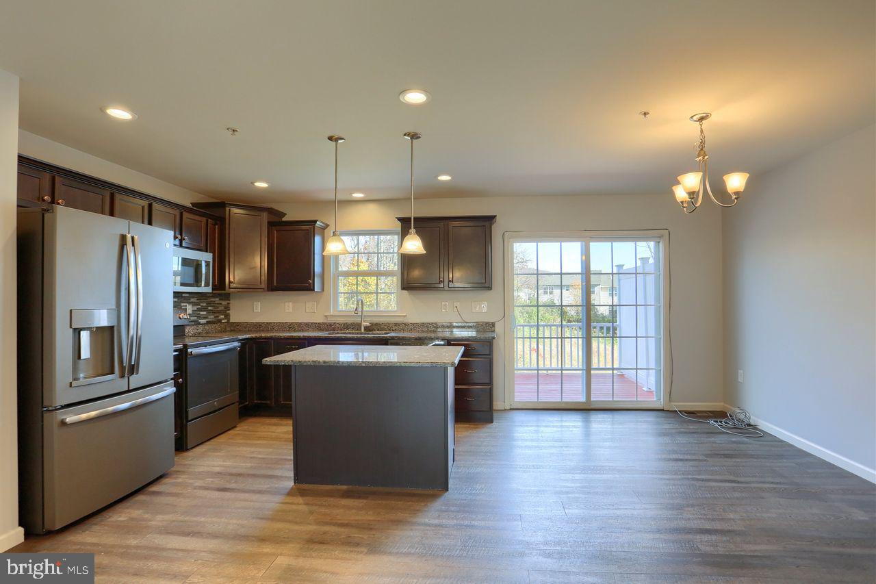 LAUREL RIDGE - Residential