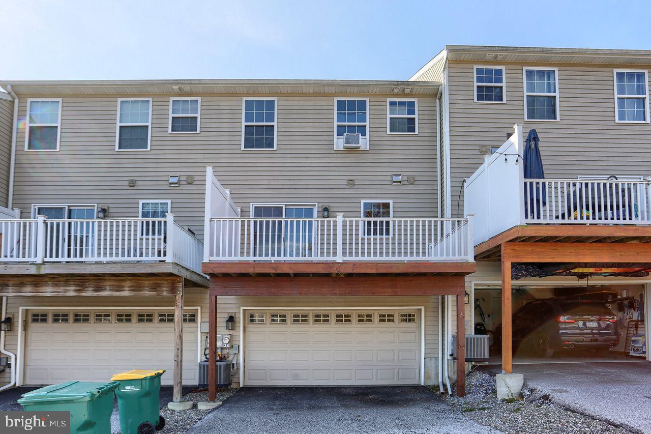 LAUREL RIDGE - Residential