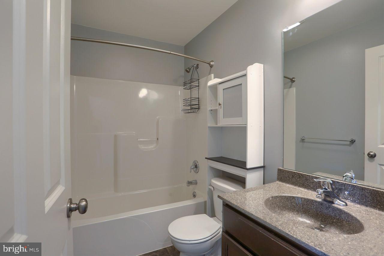 LAUREL RIDGE - Residential