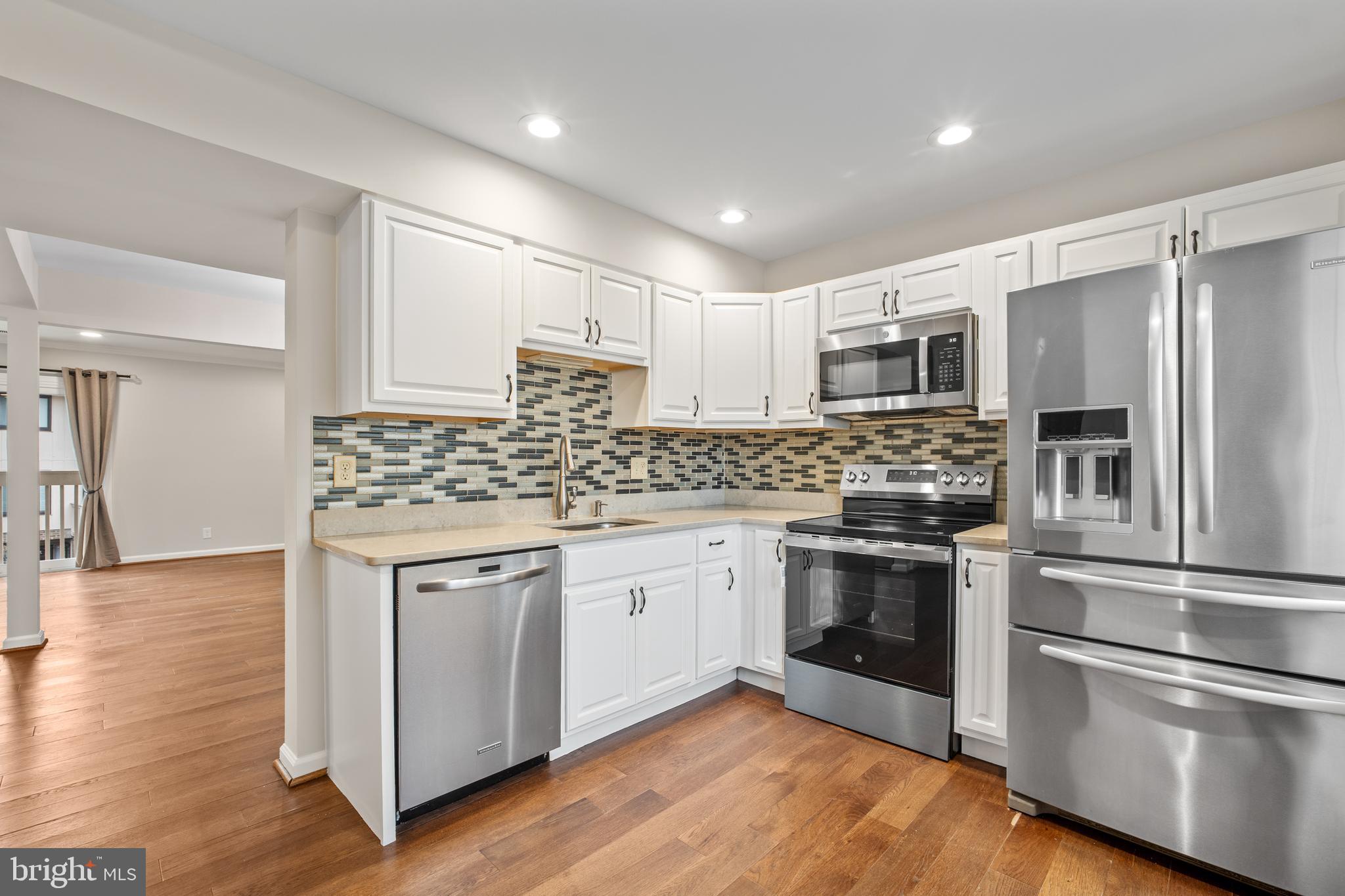 MOSBYS LANDING - Residential