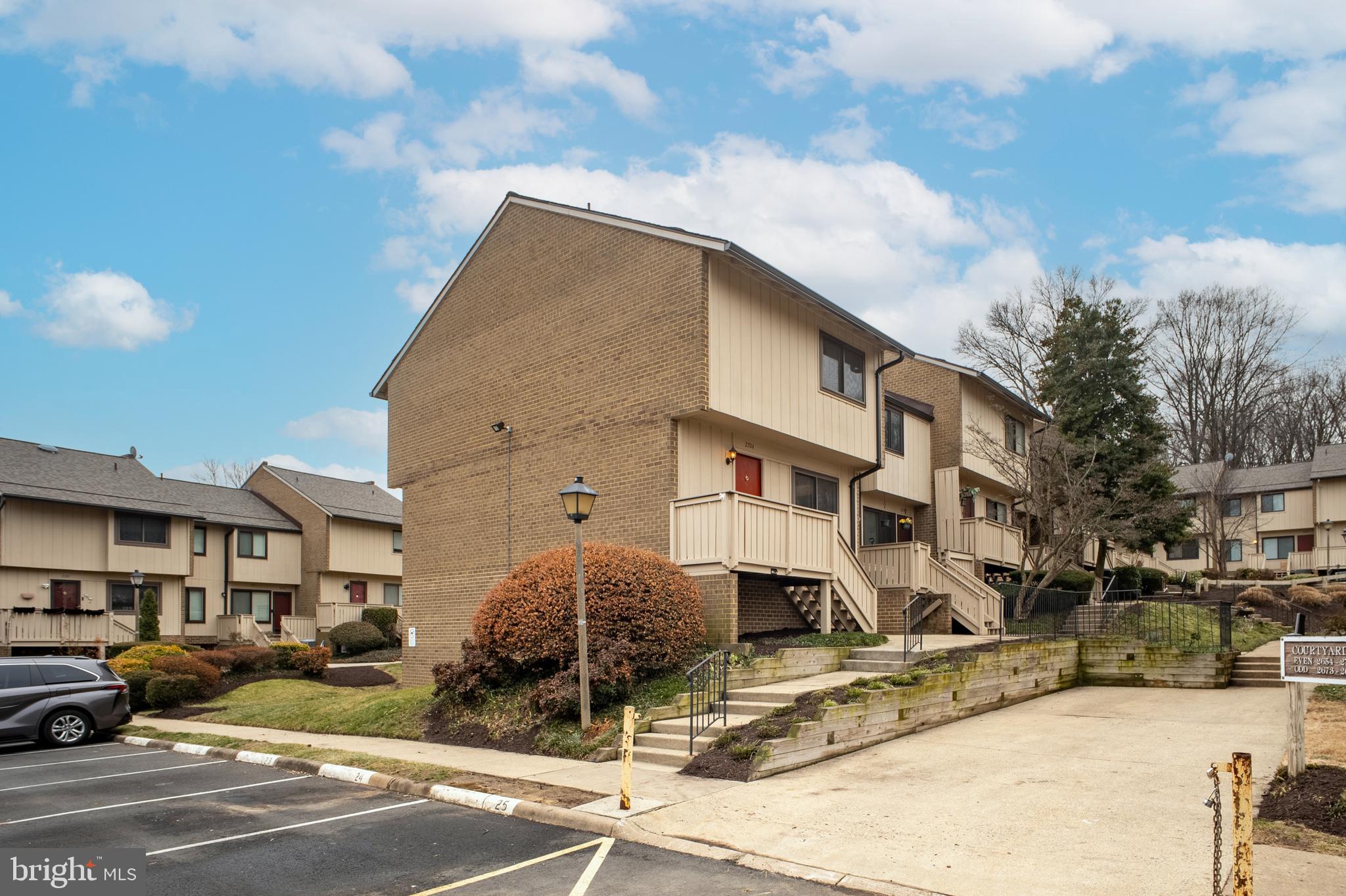 2704 GLENGYLE DRIVE 19