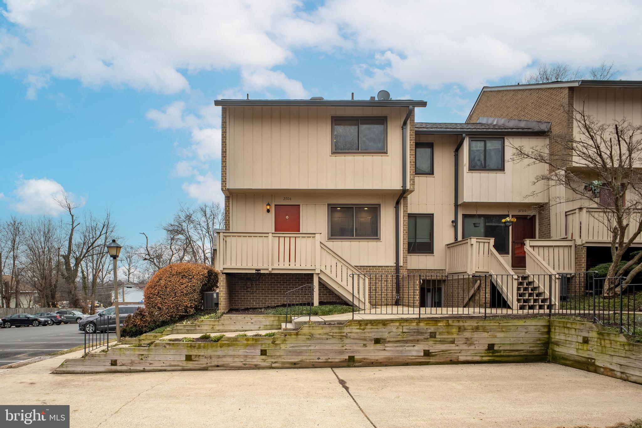 2704 GLENGYLE DRIVE 19