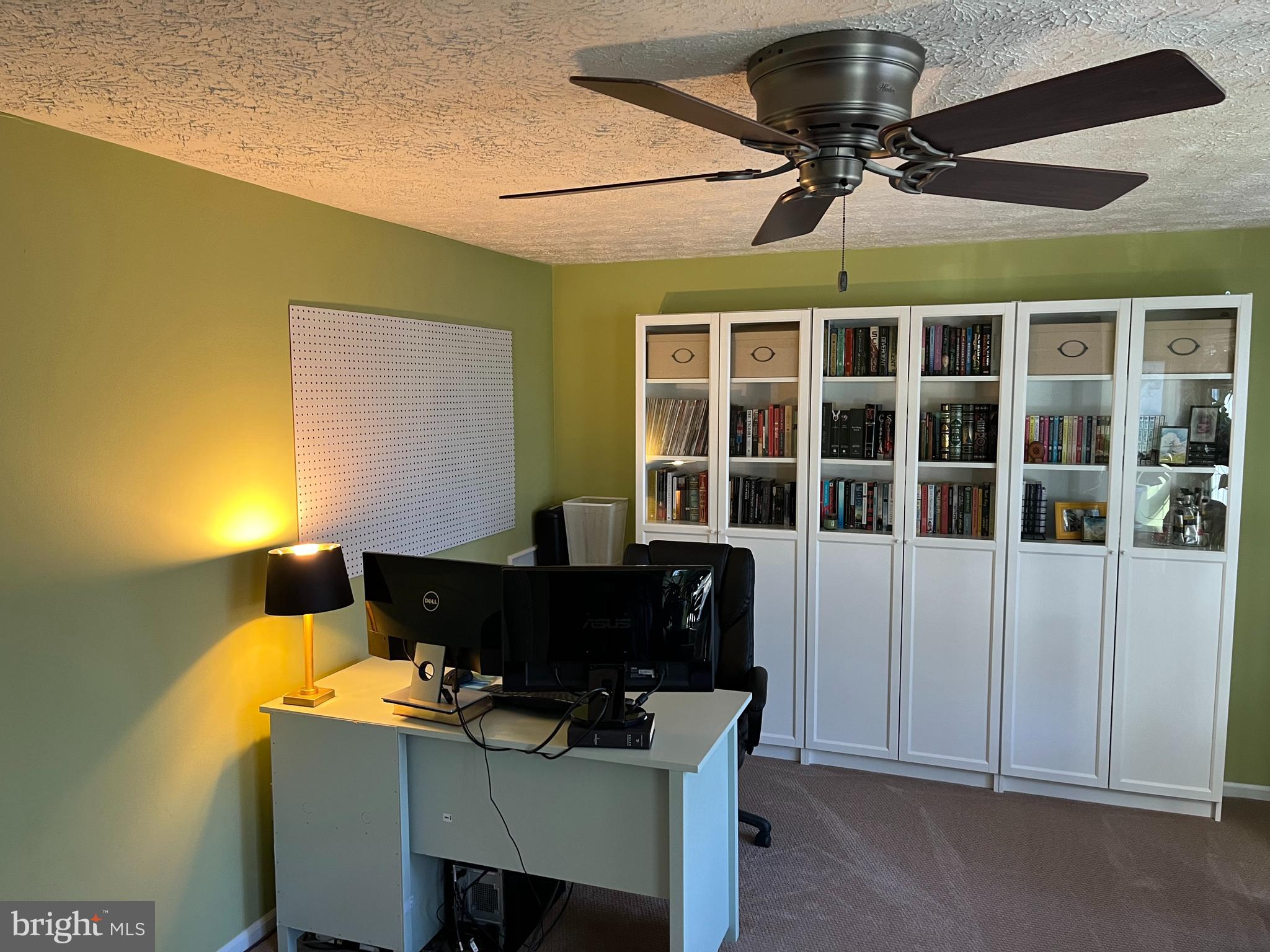 CONSTANT FRIENDSHIP - Residential