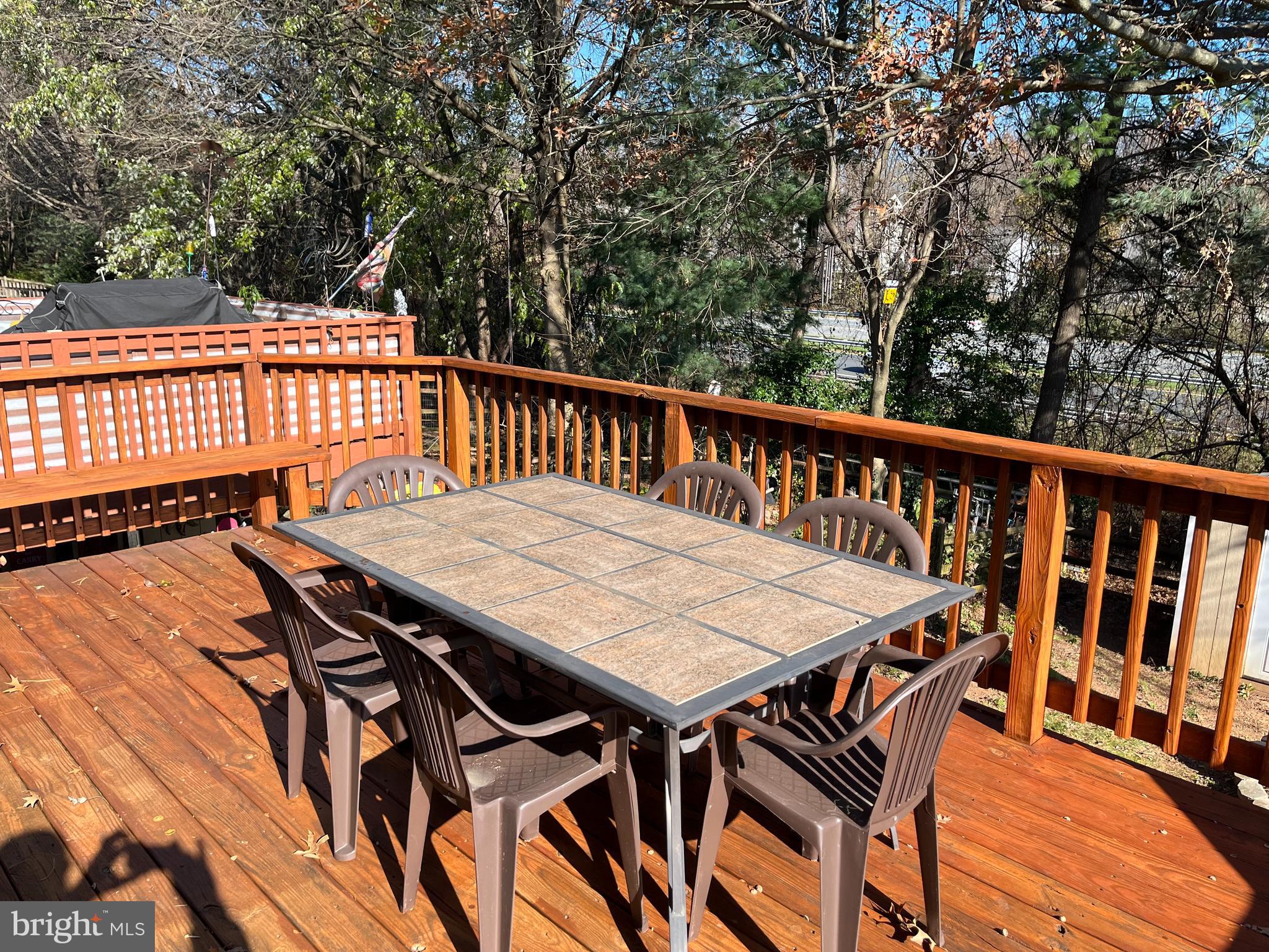 CONSTANT FRIENDSHIP - Residential