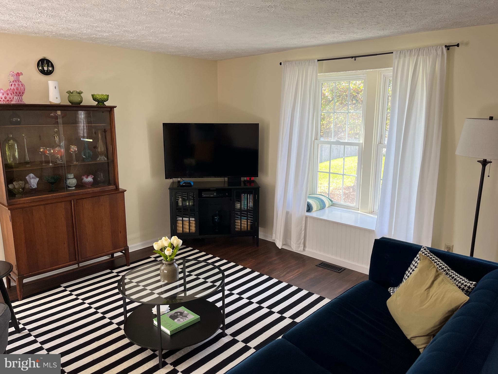 CONSTANT FRIENDSHIP - Residential