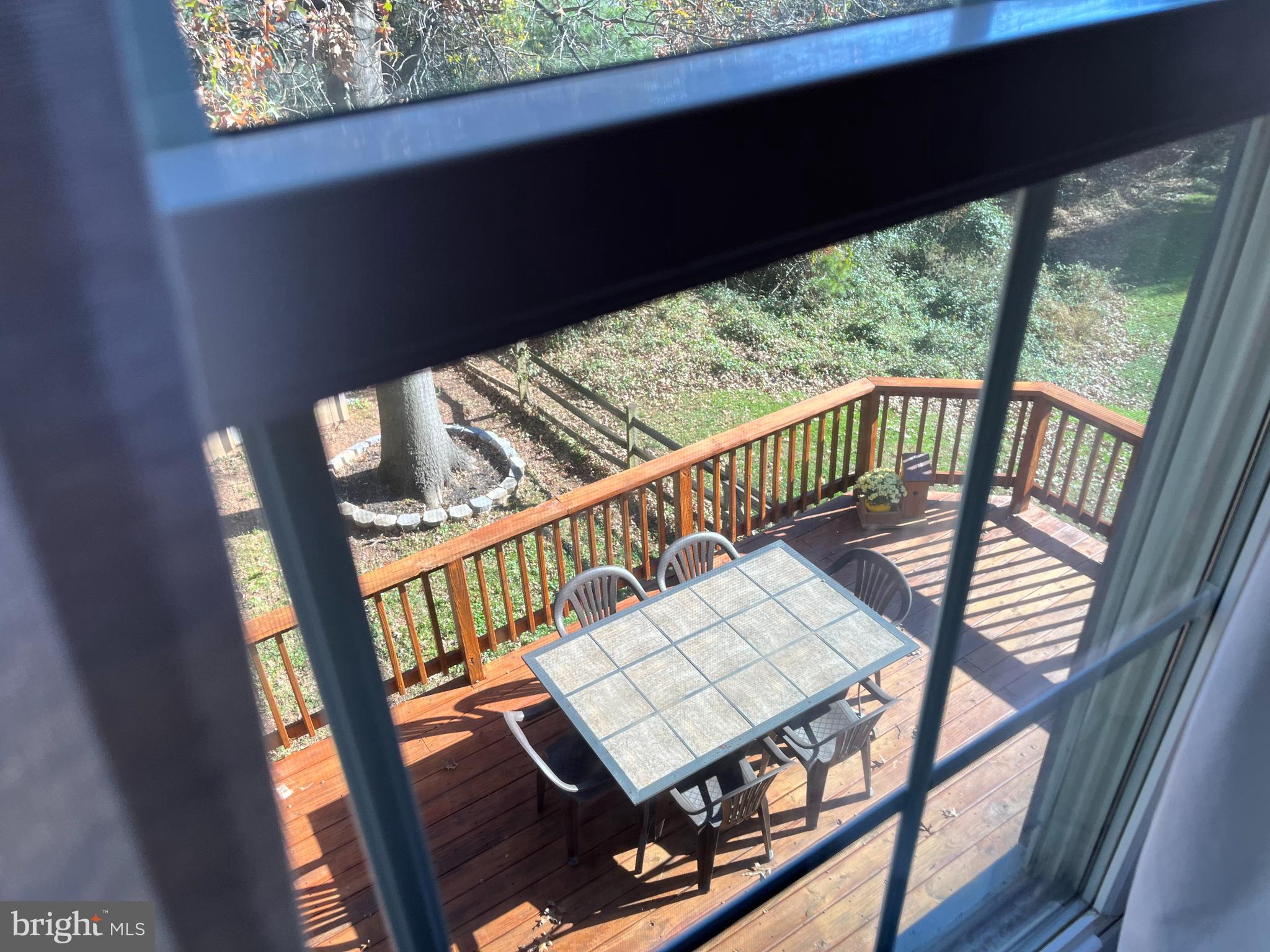 CONSTANT FRIENDSHIP - Residential