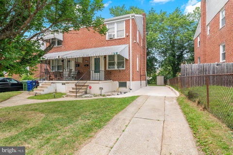 Townhouse For Sale - 3234 E Northern Parkway<br/> Baltimore City County, BALTIMORE, MD 21214
