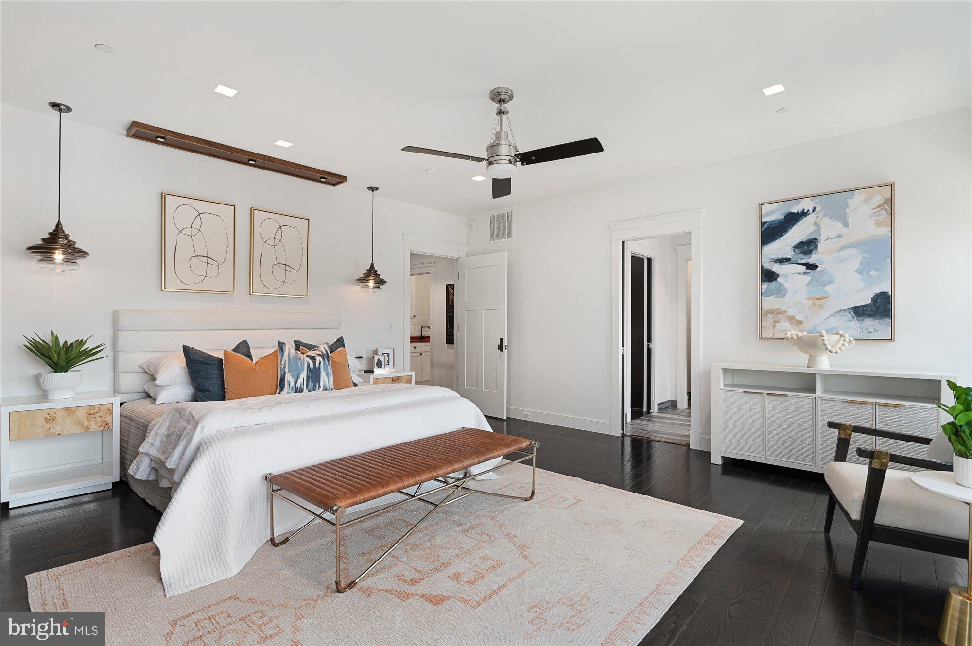 CAPITOL HILL - Residential