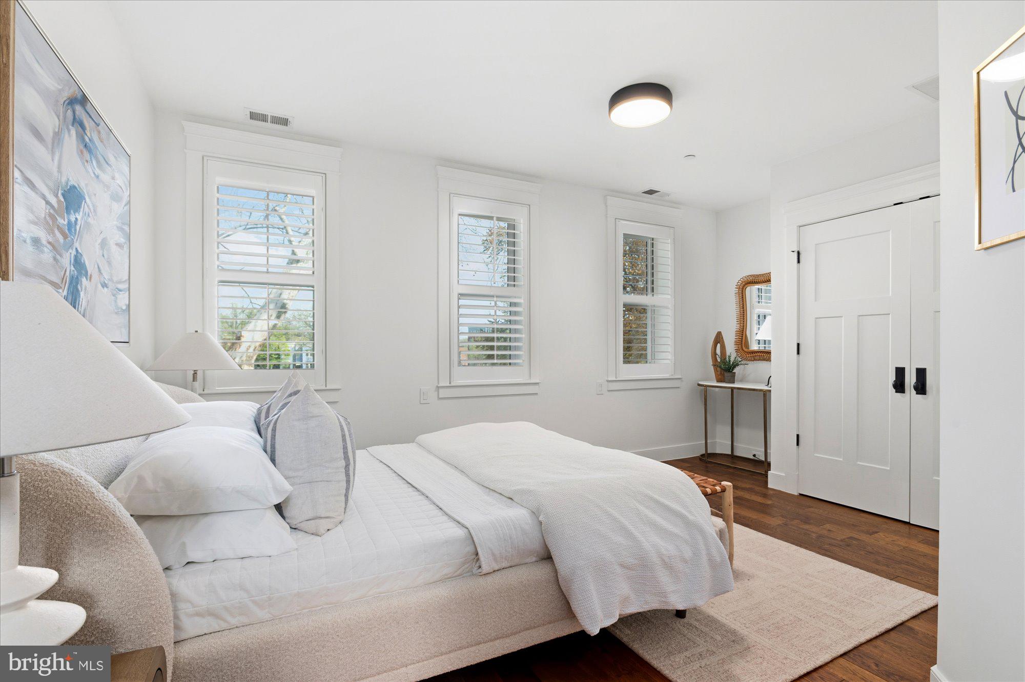 CAPITOL HILL - Residential