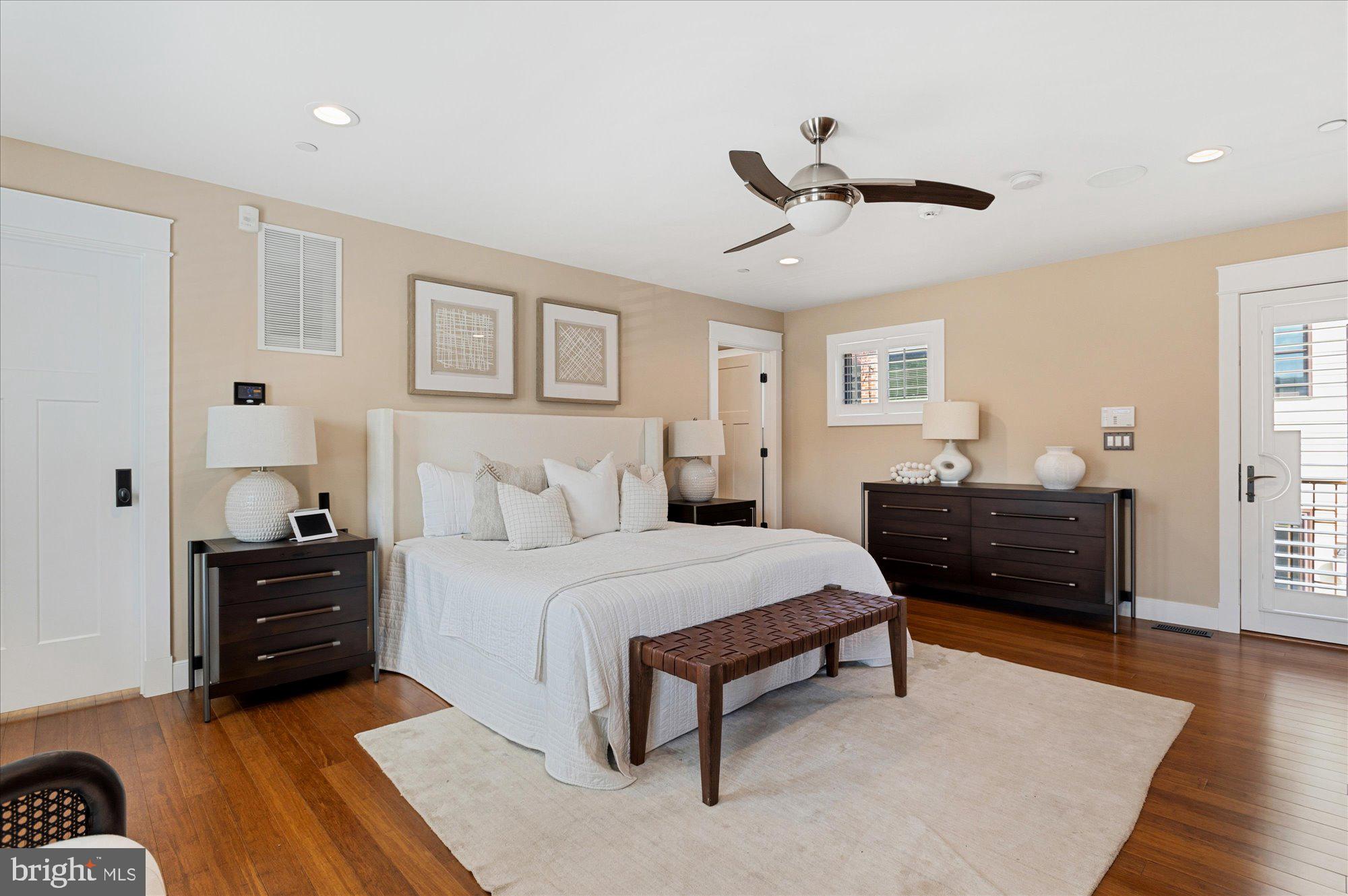 CAPITOL HILL - Residential