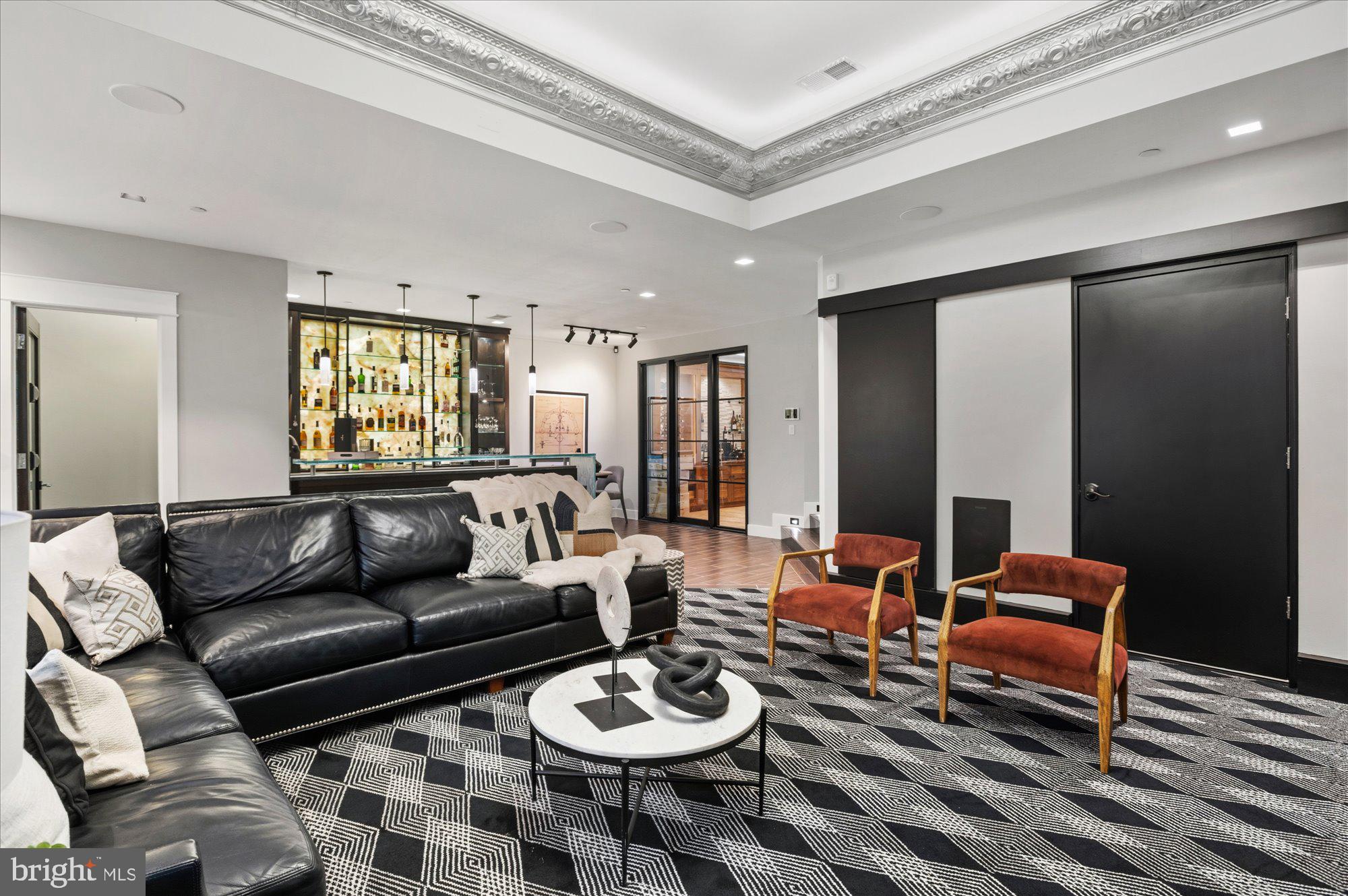 CAPITOL HILL - Residential