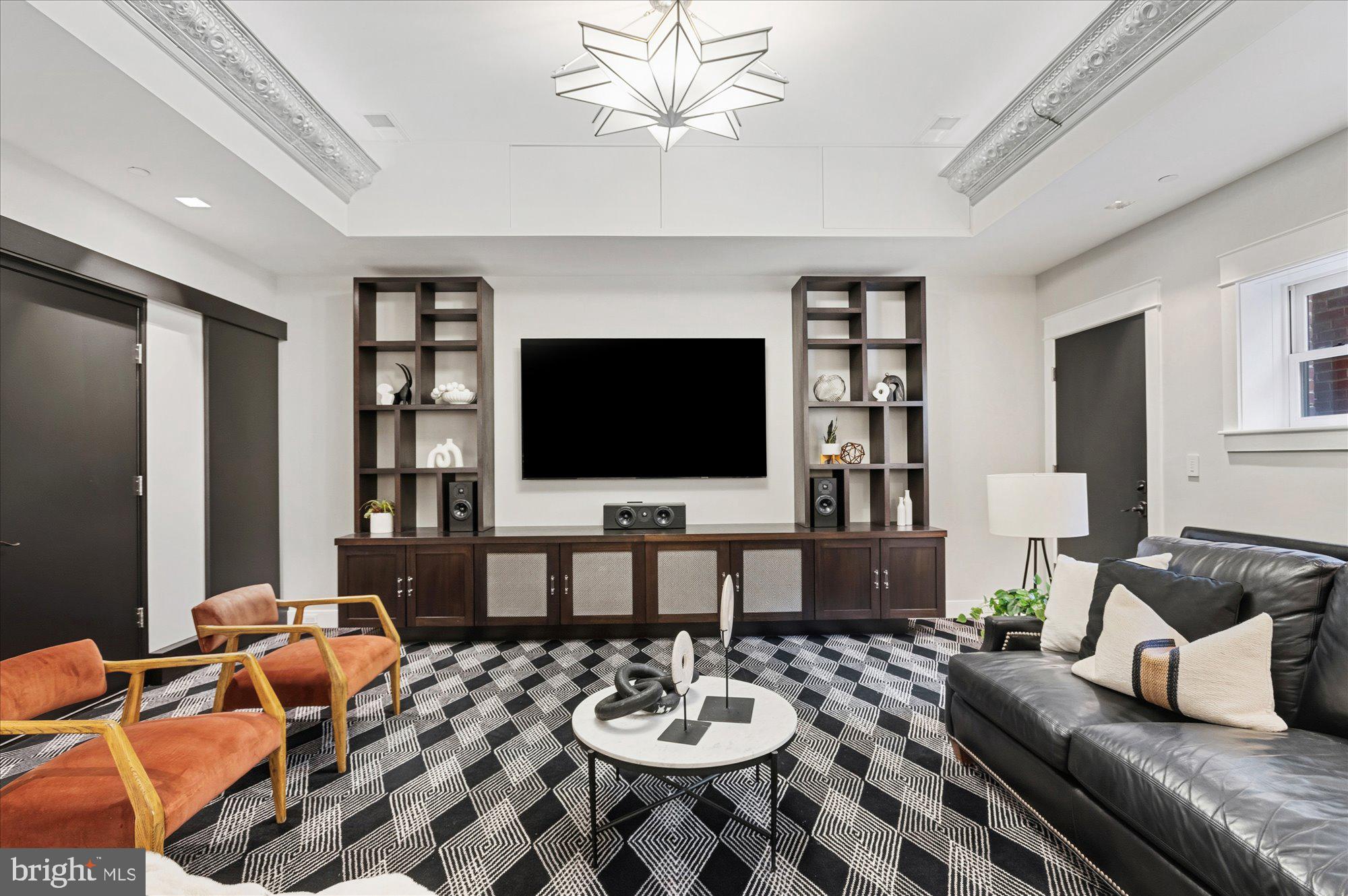 CAPITOL HILL - Residential