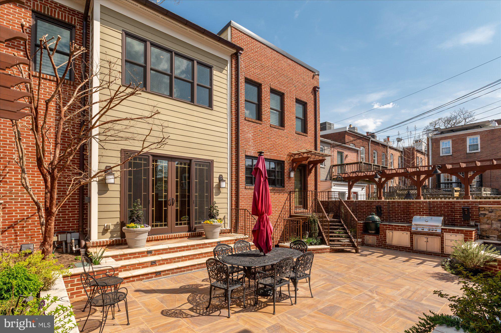 CAPITOL HILL - Residential