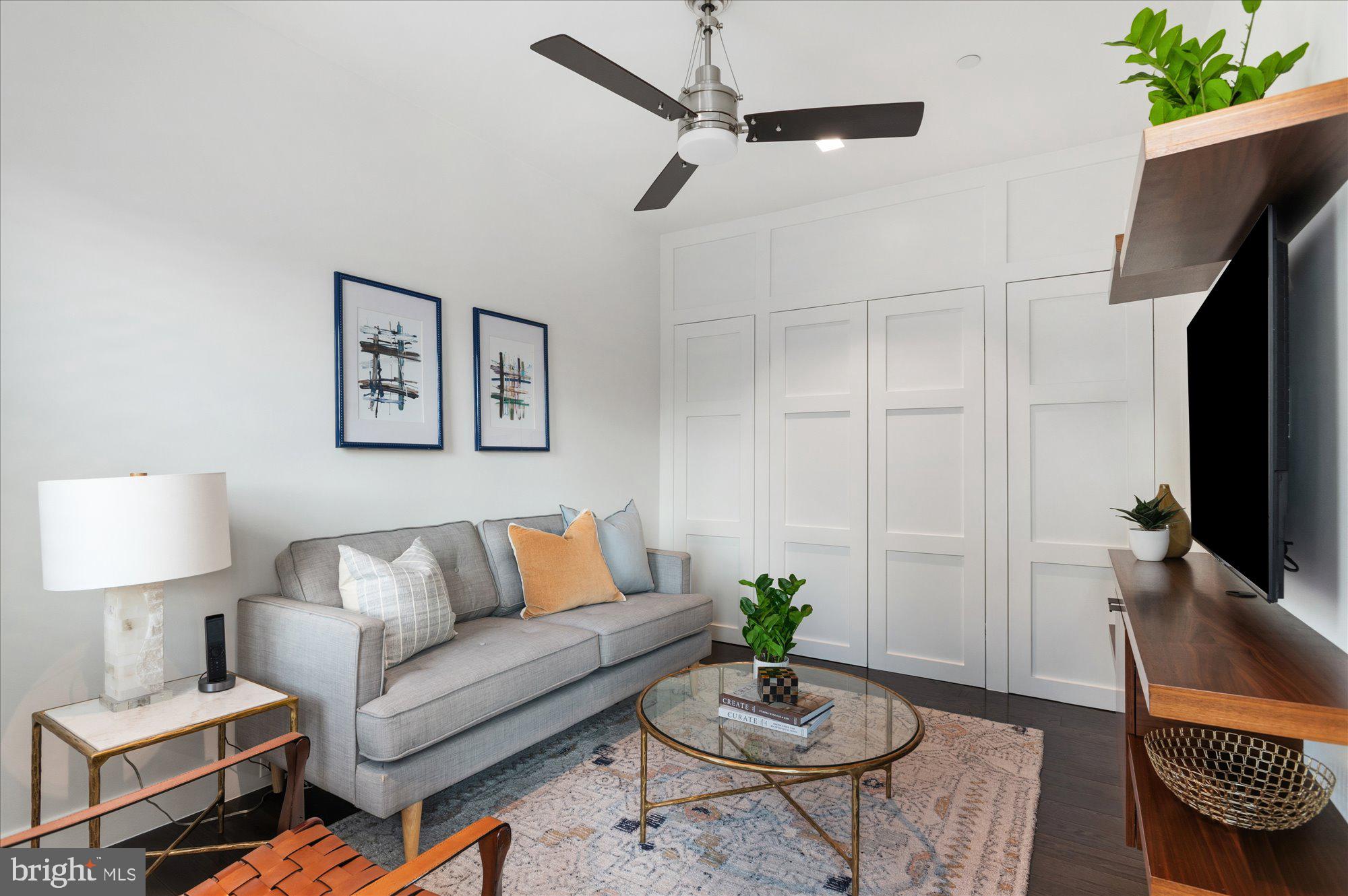 CAPITOL HILL - Residential