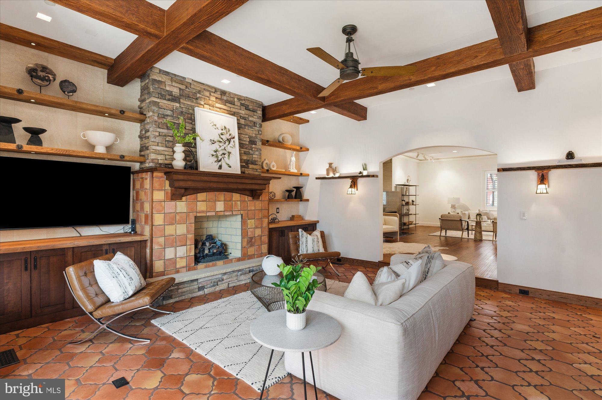 CAPITOL HILL - Residential