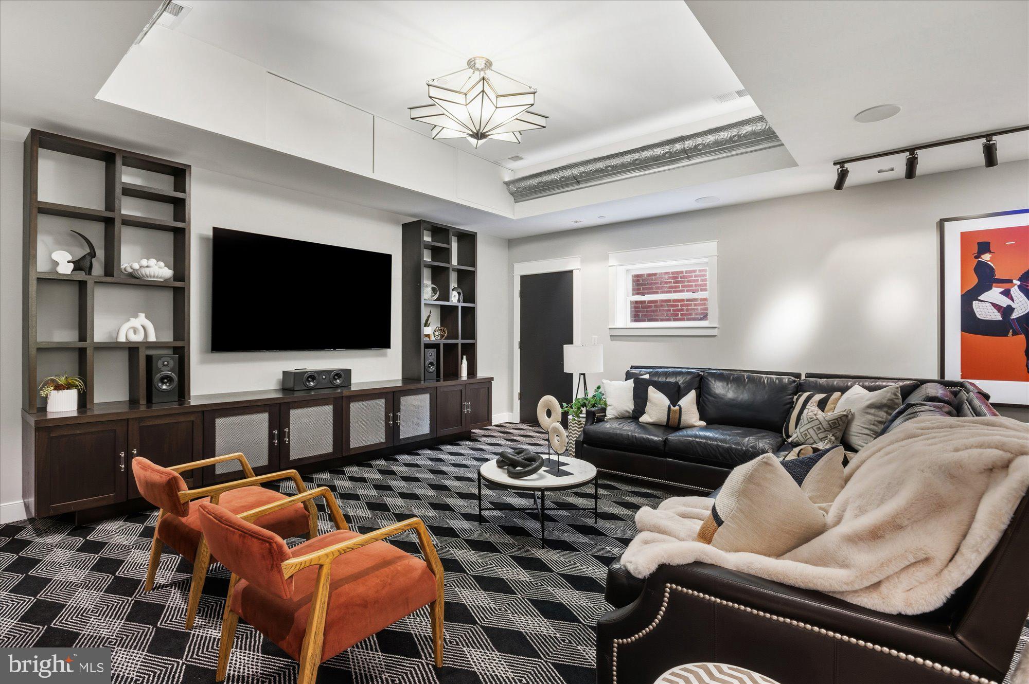 CAPITOL HILL - Residential