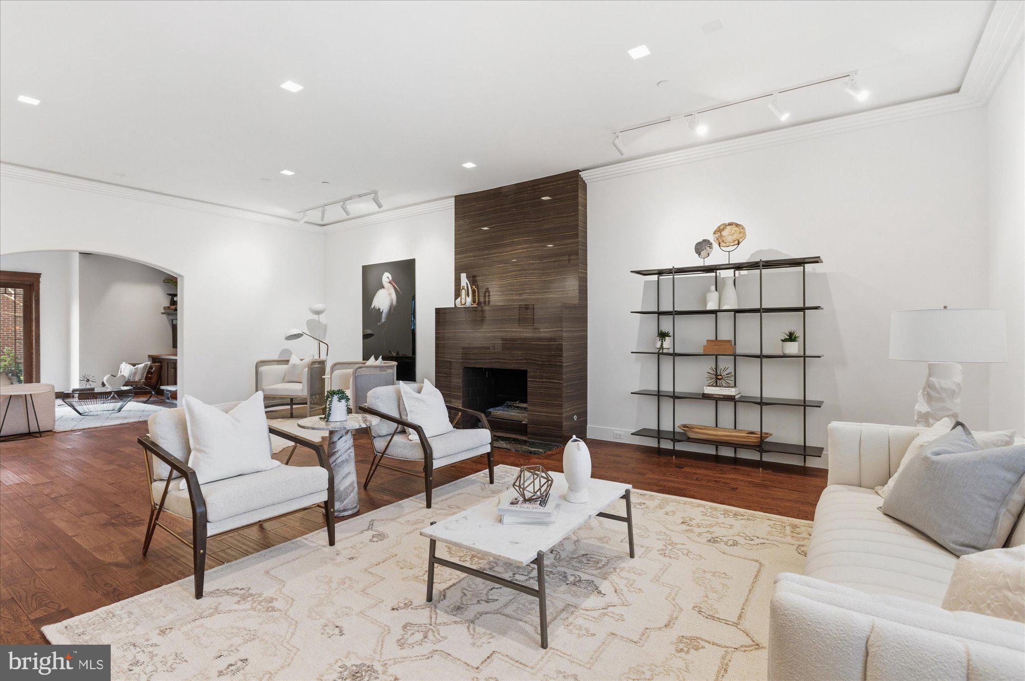 CAPITOL HILL - Residential